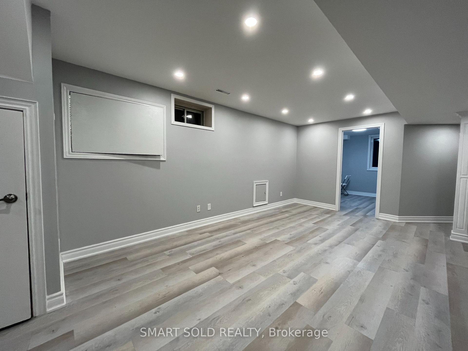 Photo 5 of 264 Stone Road, Aurora, Aurora Grove — HOMEH