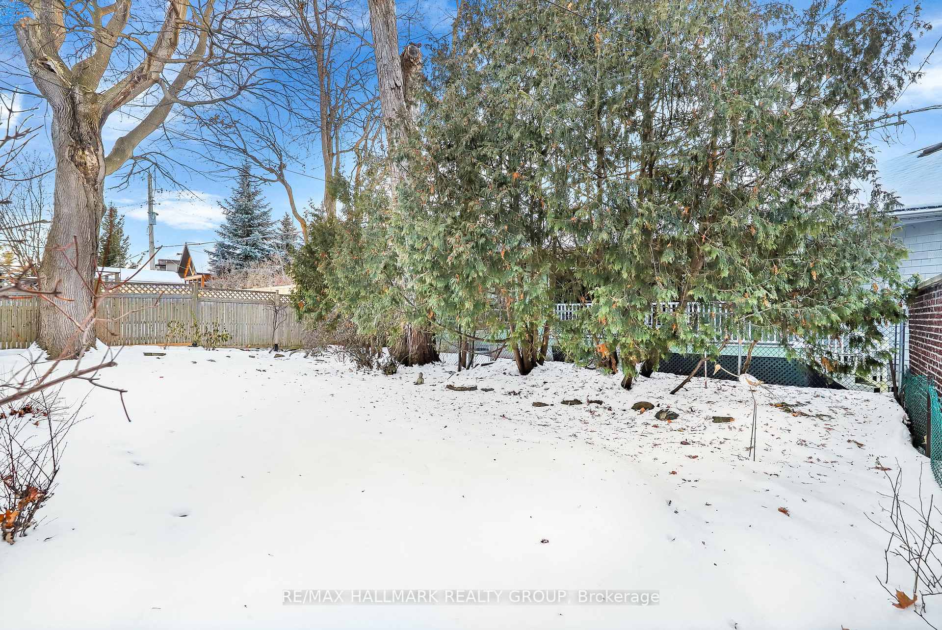 Photo 17 of 436 Mansfield Avenue, Ottawa, Woodroffe — HOMEH