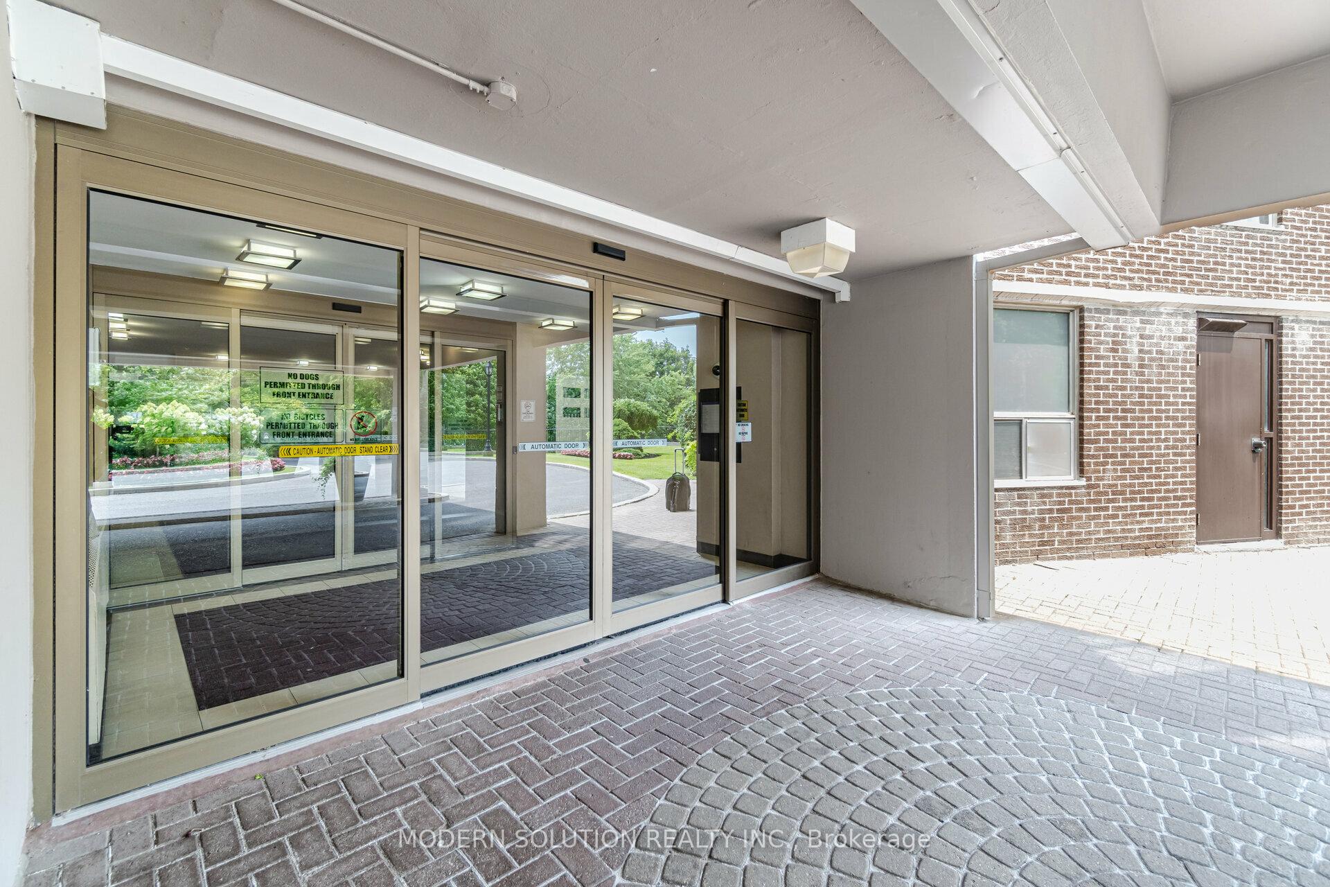 Photo 3 of Unit 106, 20 Edgecliffe Golfway, Toronto, Flemingdon Park — HOMEH