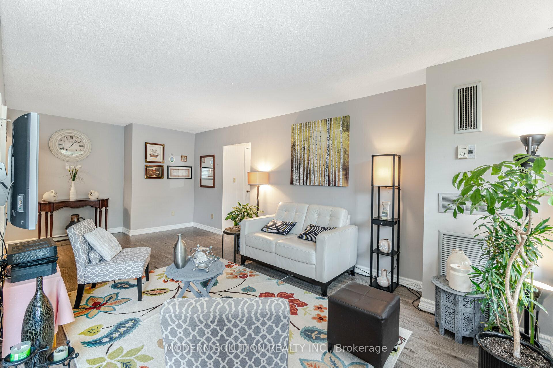 Photo 10 of Unit 106, 20 Edgecliffe Golfway, Toronto, Flemingdon Park — HOMEH