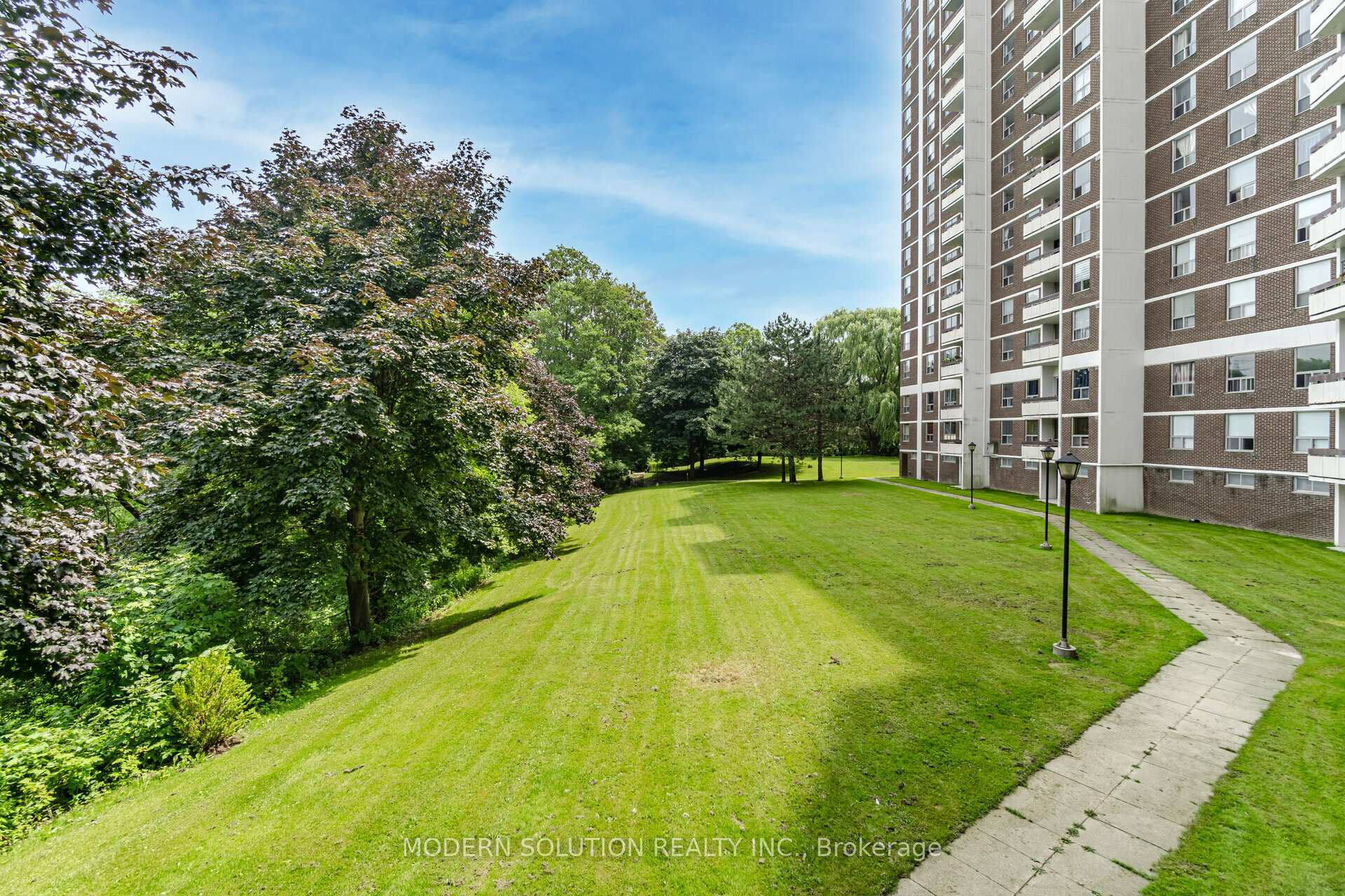 Photo 23 of Unit 106, 20 Edgecliffe Golfway, Toronto, Flemingdon Park — HOMEH