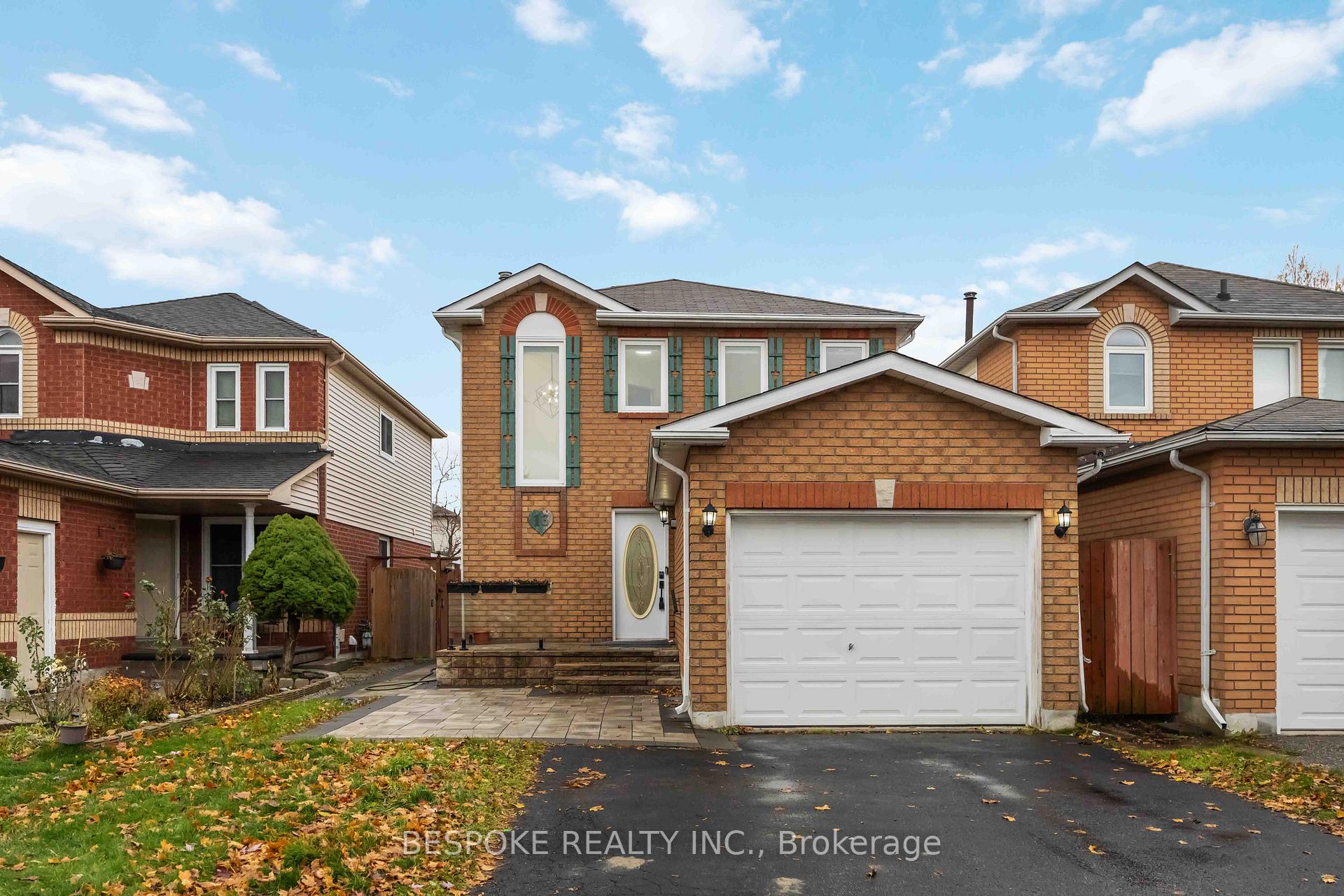 Photo 1 of 13 John Walter Crescent, Clarington, Courtice — HOMEH