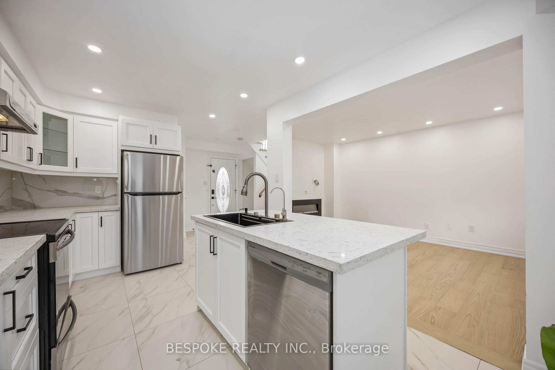 Photo 33 of 13 John Walter Crescent, Clarington, Courtice — HOMEH