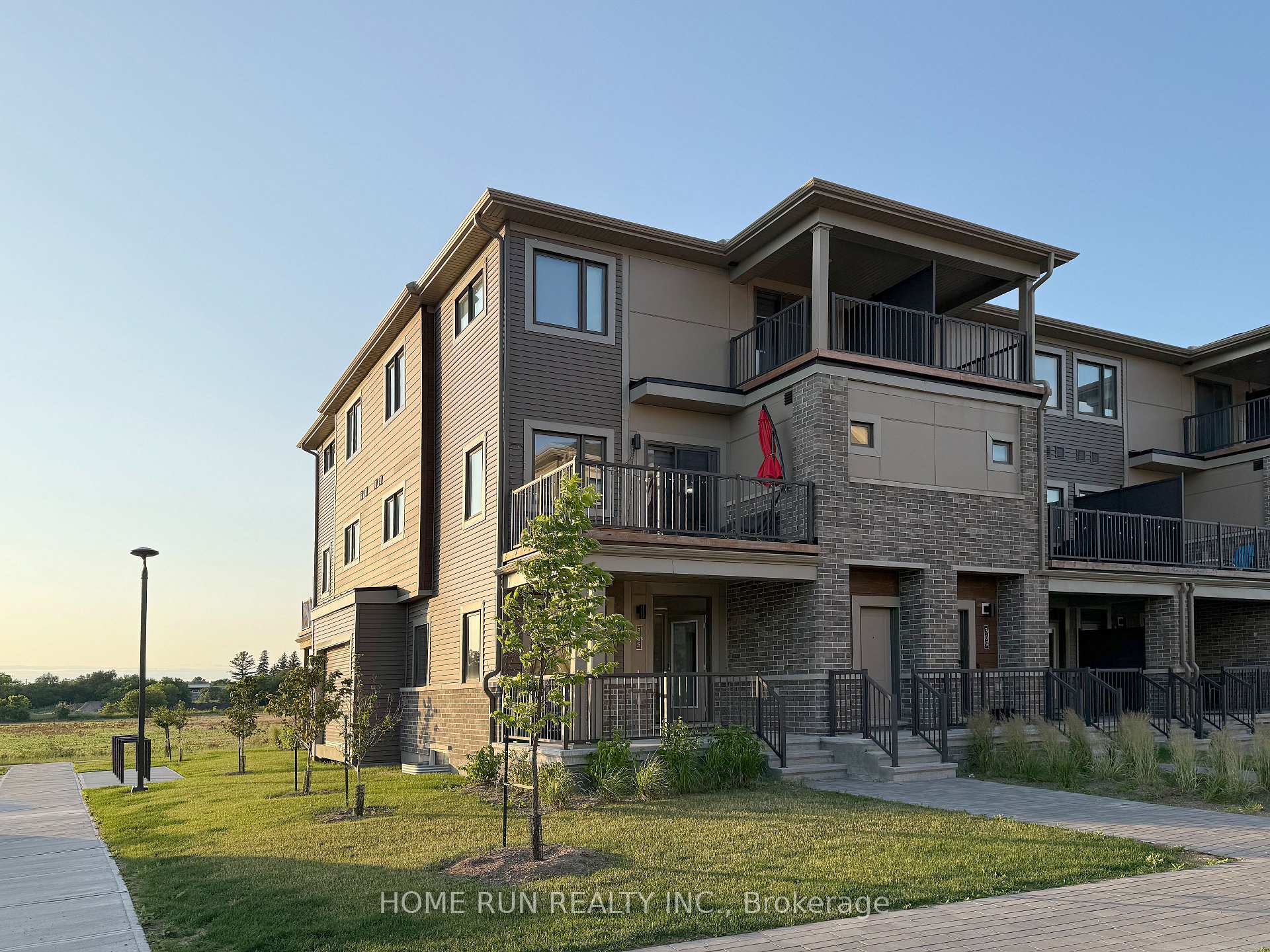 Photo 1 of 365 Olivenite Private, Ottawa, Barrhaven - Heritage Park — HOMEH