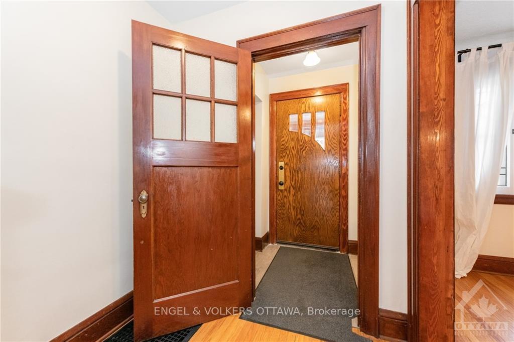 Photo 2 of 180 Hickory Street, Ottawa, West Centre Town — HOMEH