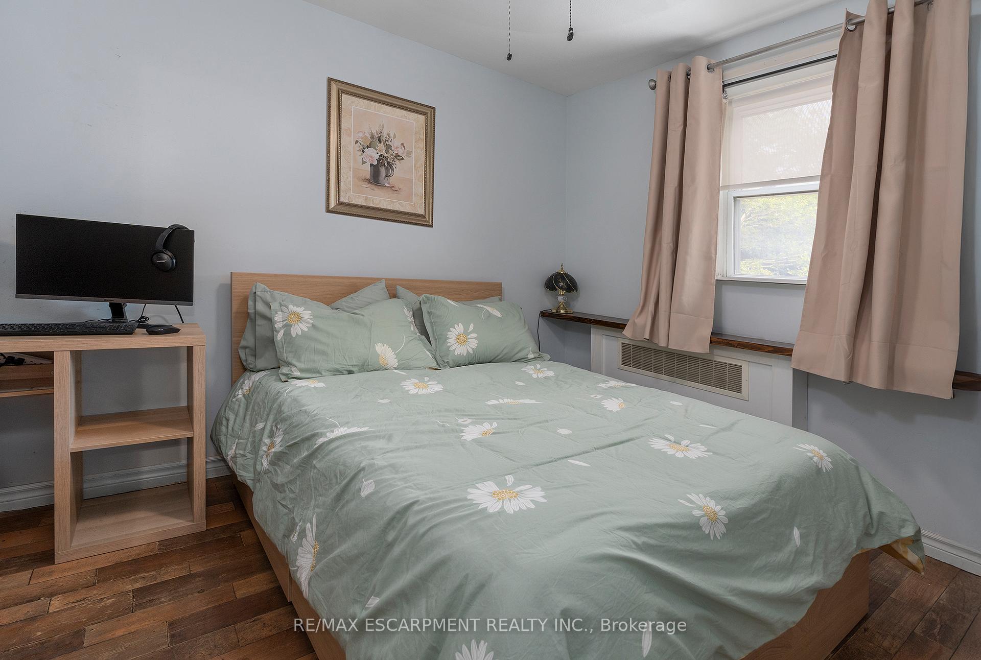 Photo 8 of Unit 14, 1759 King Street E, Hamilton, Bartonville — HOMEH