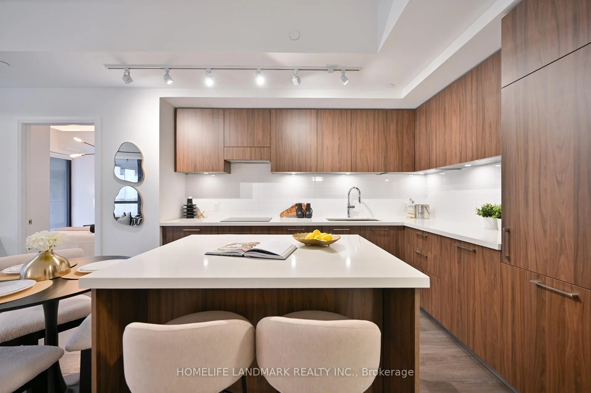 Photo 6 of Unit 814, 33 Frederick Todd Way, Toronto, Thorncliffe Park — HOMEH