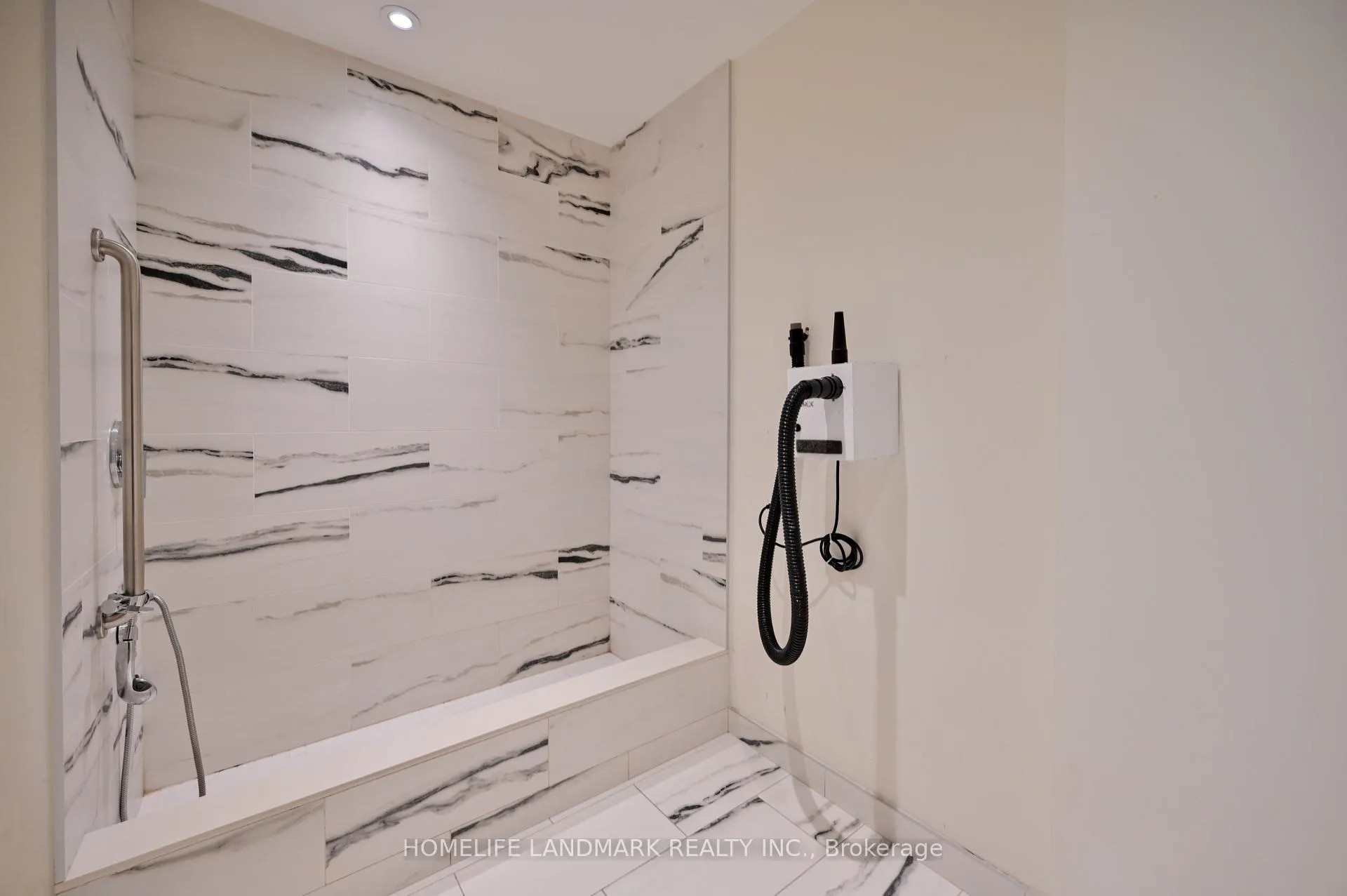 Photo 34 of Unit 814, 33 Frederick Todd Way, Toronto, Thorncliffe Park — HOMEH