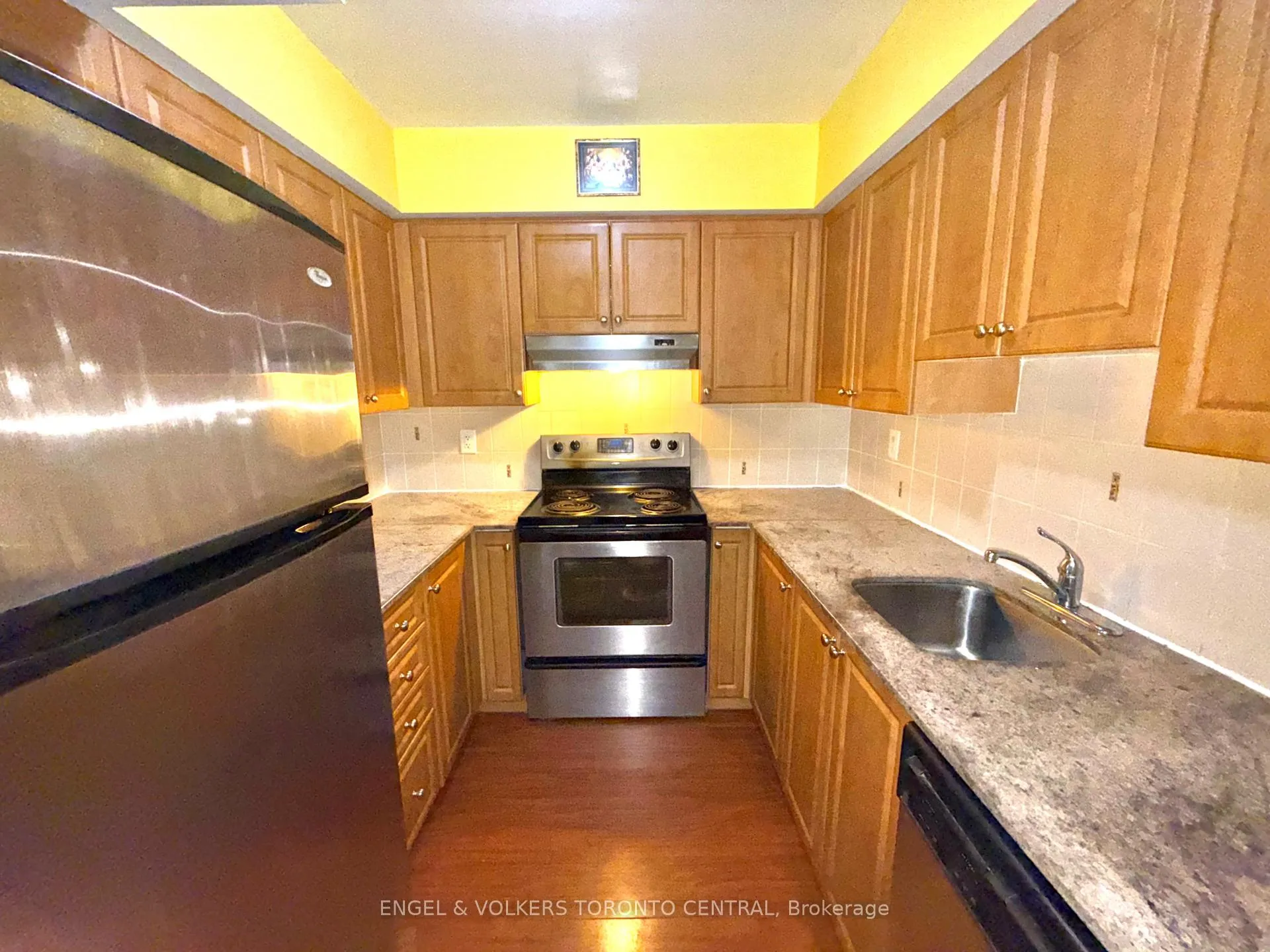 Photo 4 of Unit 208, 225 Wellesley Street E, Toronto, Cabbagetown-South St. James Town — HOMEH