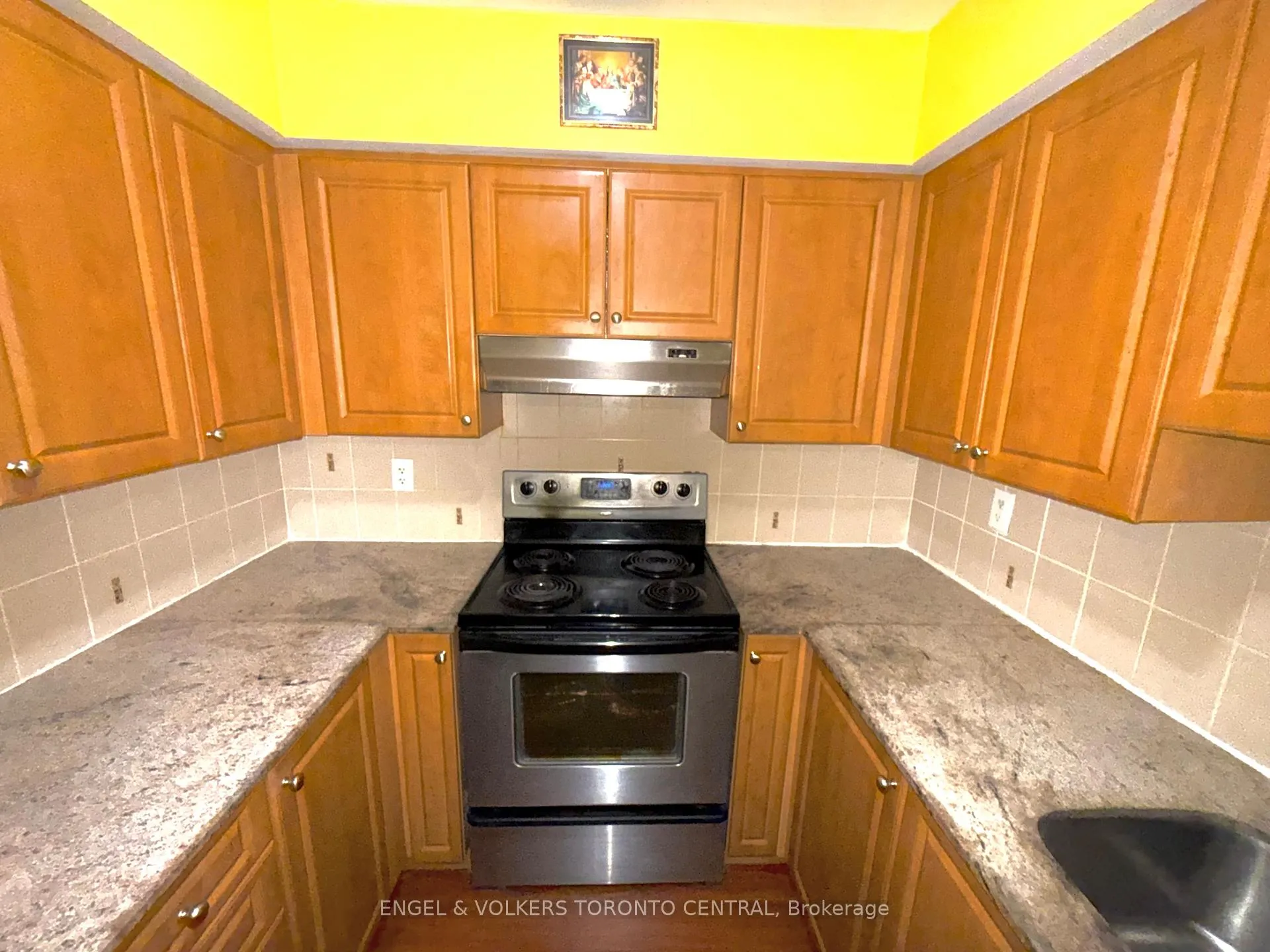 Photo 5 of Unit 208, 225 Wellesley Street E, Toronto, Cabbagetown-South St. James Town — HOMEH