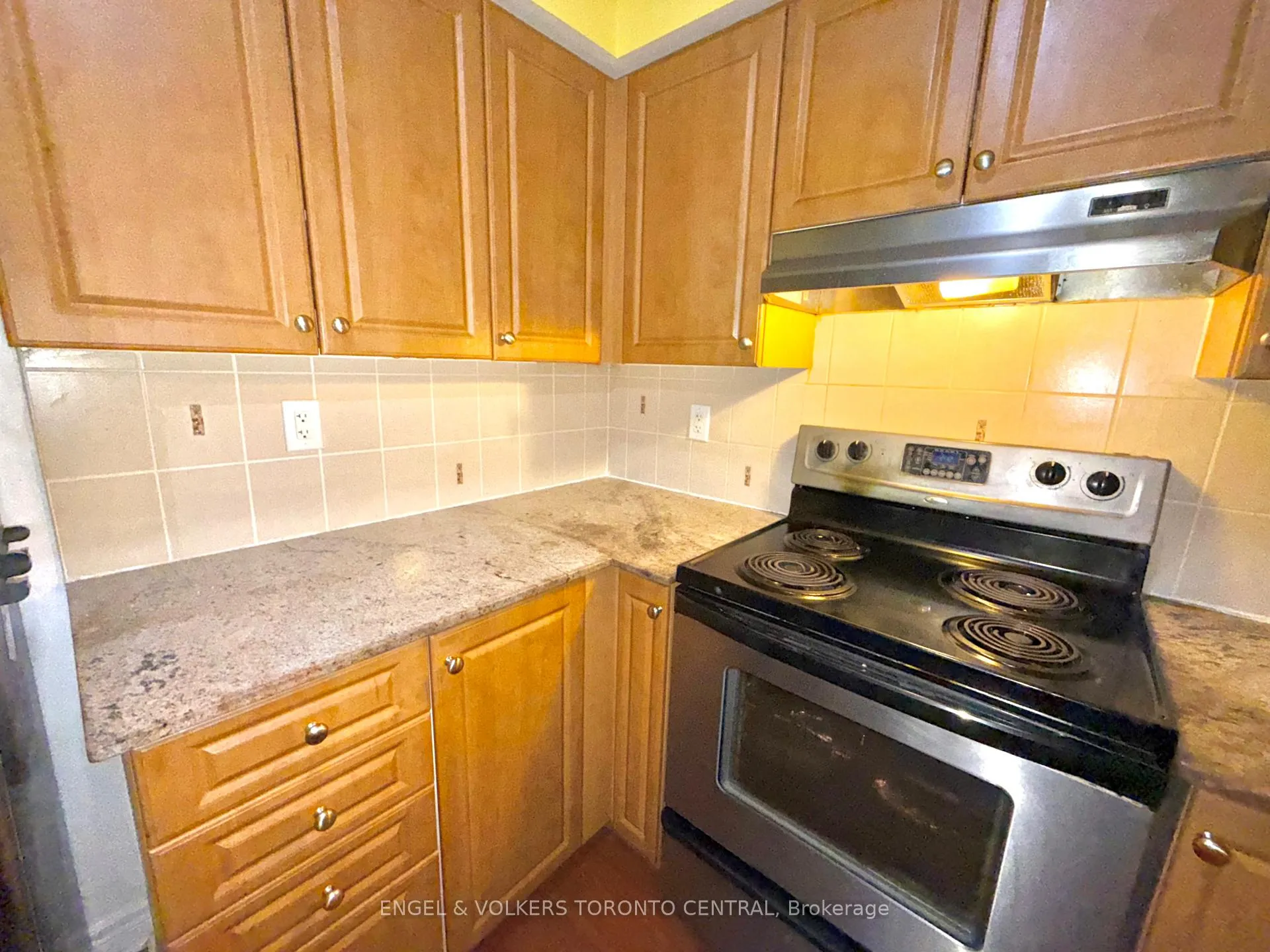 Photo 6 of Unit 208, 225 Wellesley Street E, Toronto, Cabbagetown-South St. James Town — HOMEH