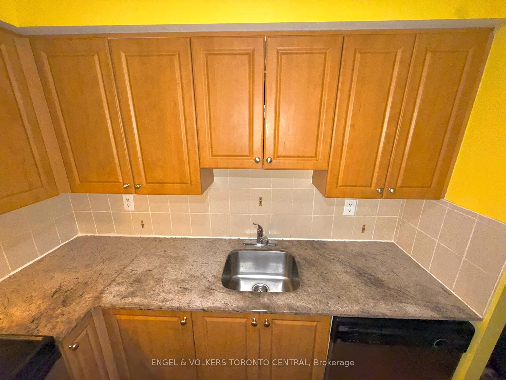 Photo 10 of Unit 208, 225 Wellesley Street E, Toronto, Cabbagetown-South St. James Town — HOMEH