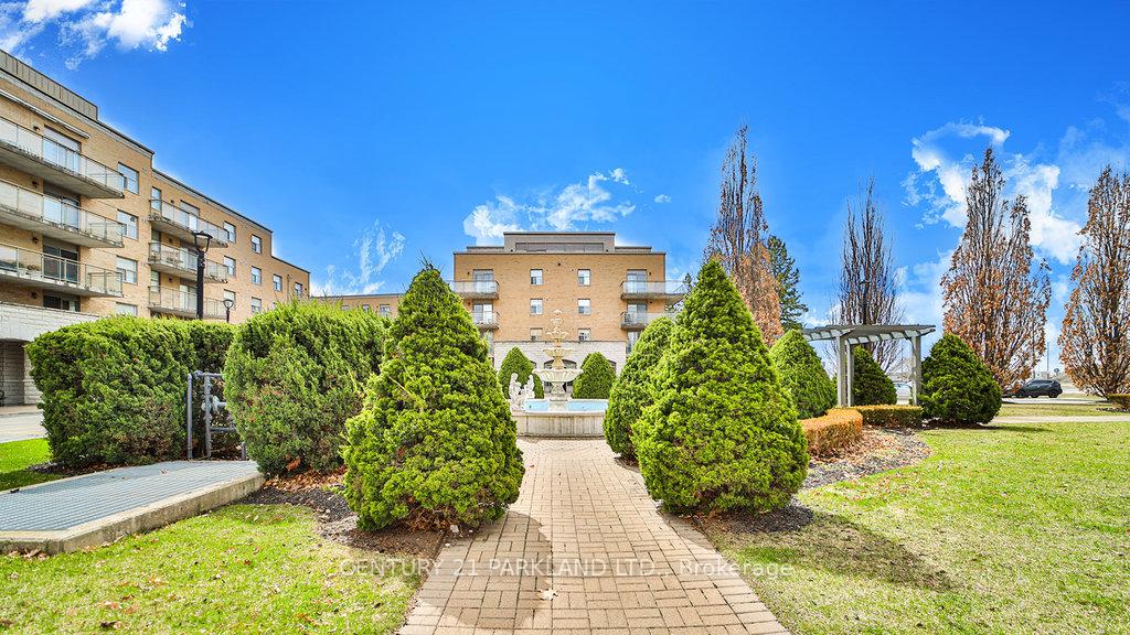 Front of Unit 202, 2506 Rutherford Road