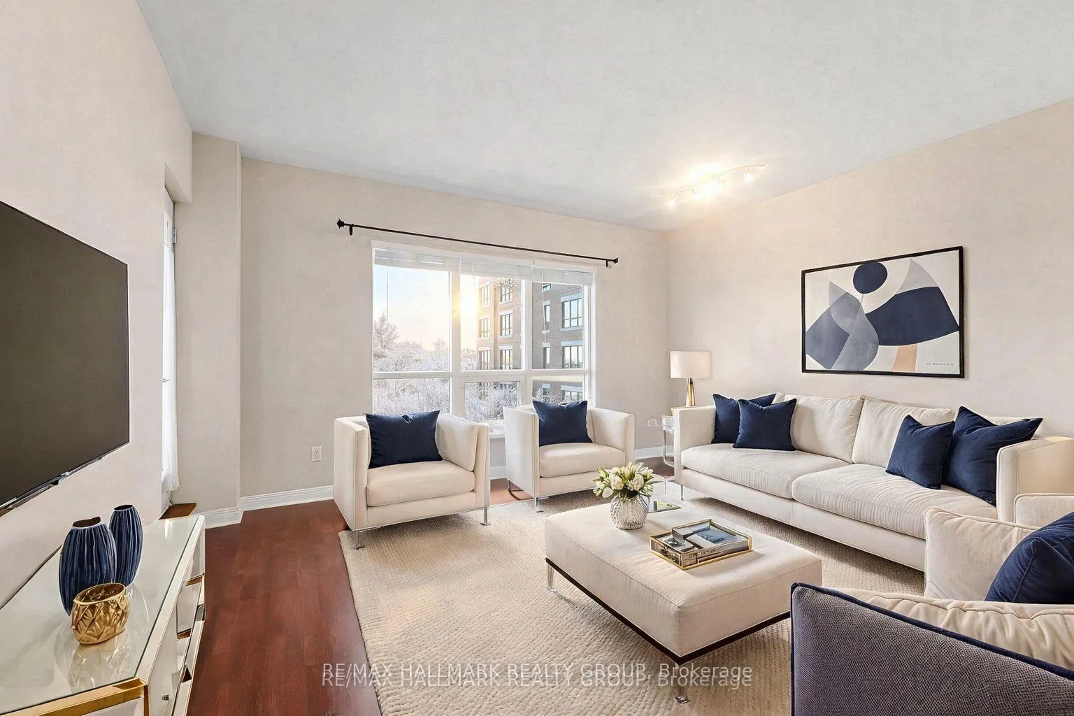 Photo 10 of Unit 320, 905 Beauparc Private, Ottawa, Cyrville — HOMEH