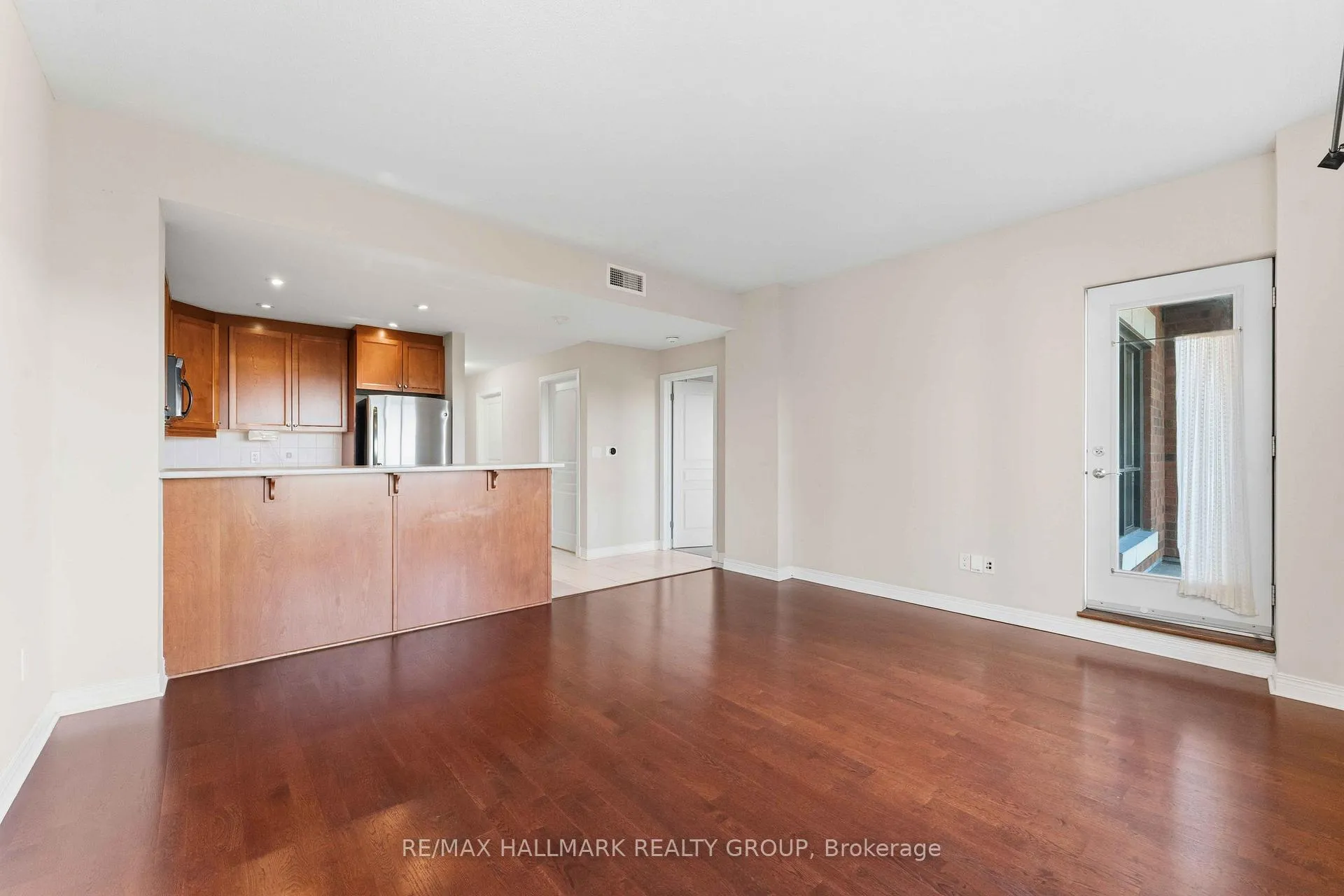 Photo 13 of Unit 320, 905 Beauparc Private, Ottawa, Cyrville — HOMEH