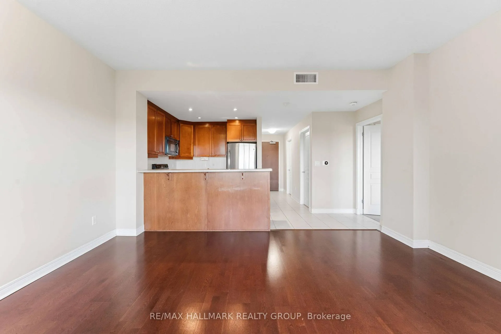 Photo 14 of Unit 320, 905 Beauparc Private, Ottawa, Cyrville — HOMEH