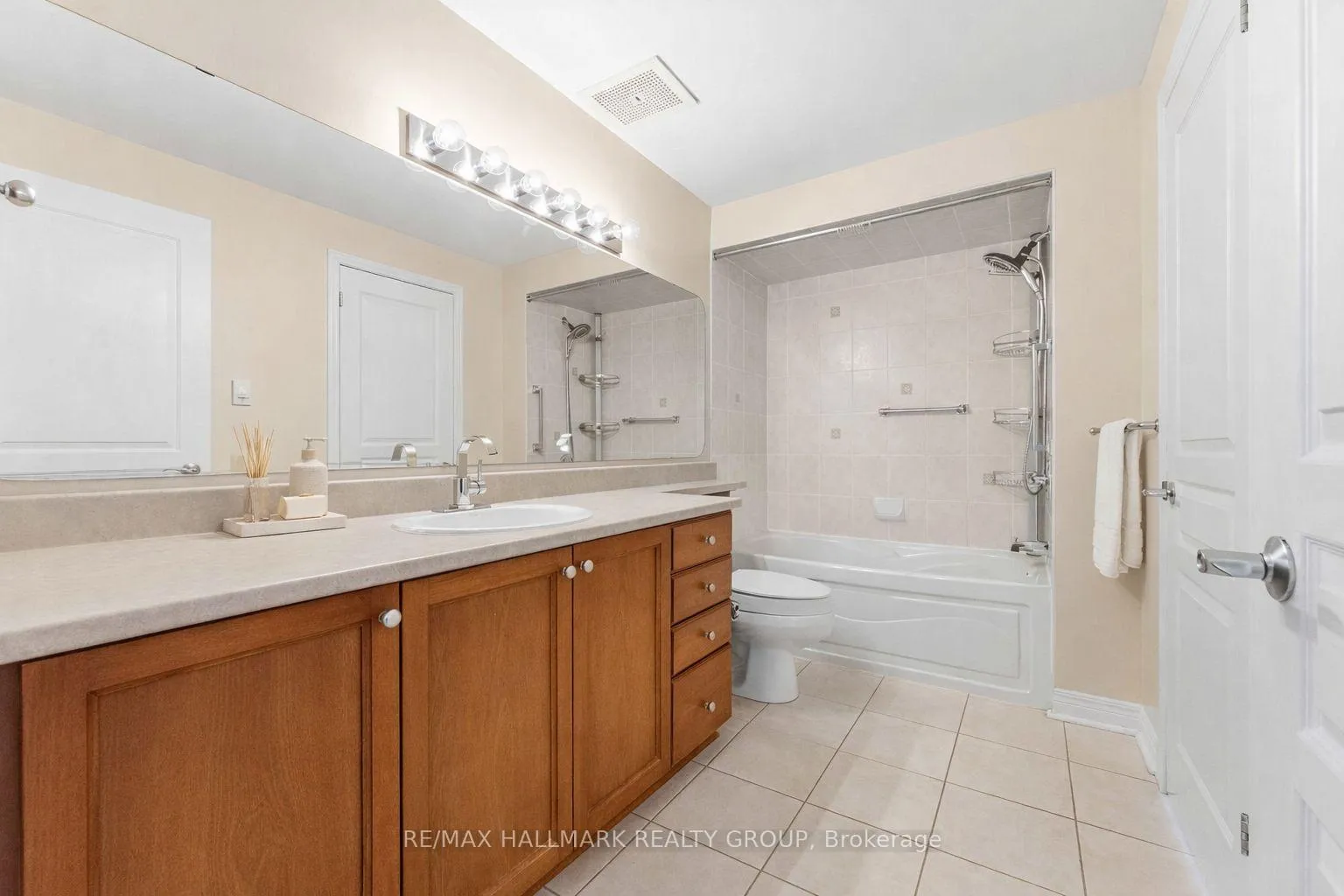 Photo 15 of Unit 320, 905 Beauparc Private, Ottawa, Cyrville — HOMEH