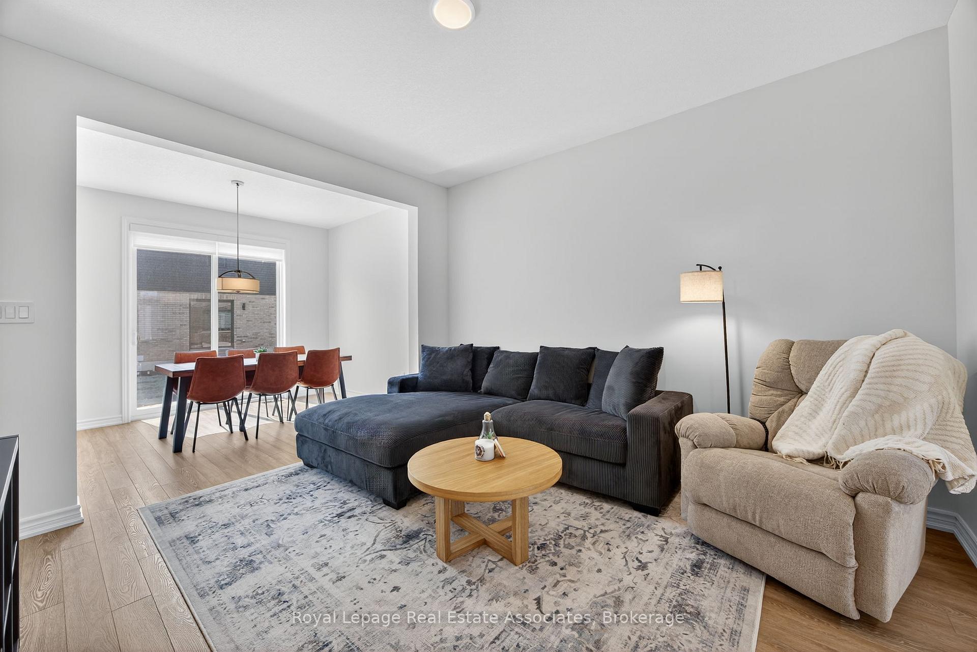 Photo 3 of 51 Swain Crescent, Collingwood — HOMEH
