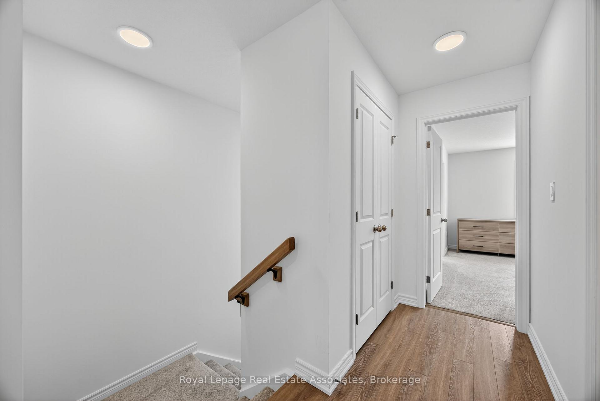 Photo 11 of 51 Swain Crescent, Collingwood — HOMEH