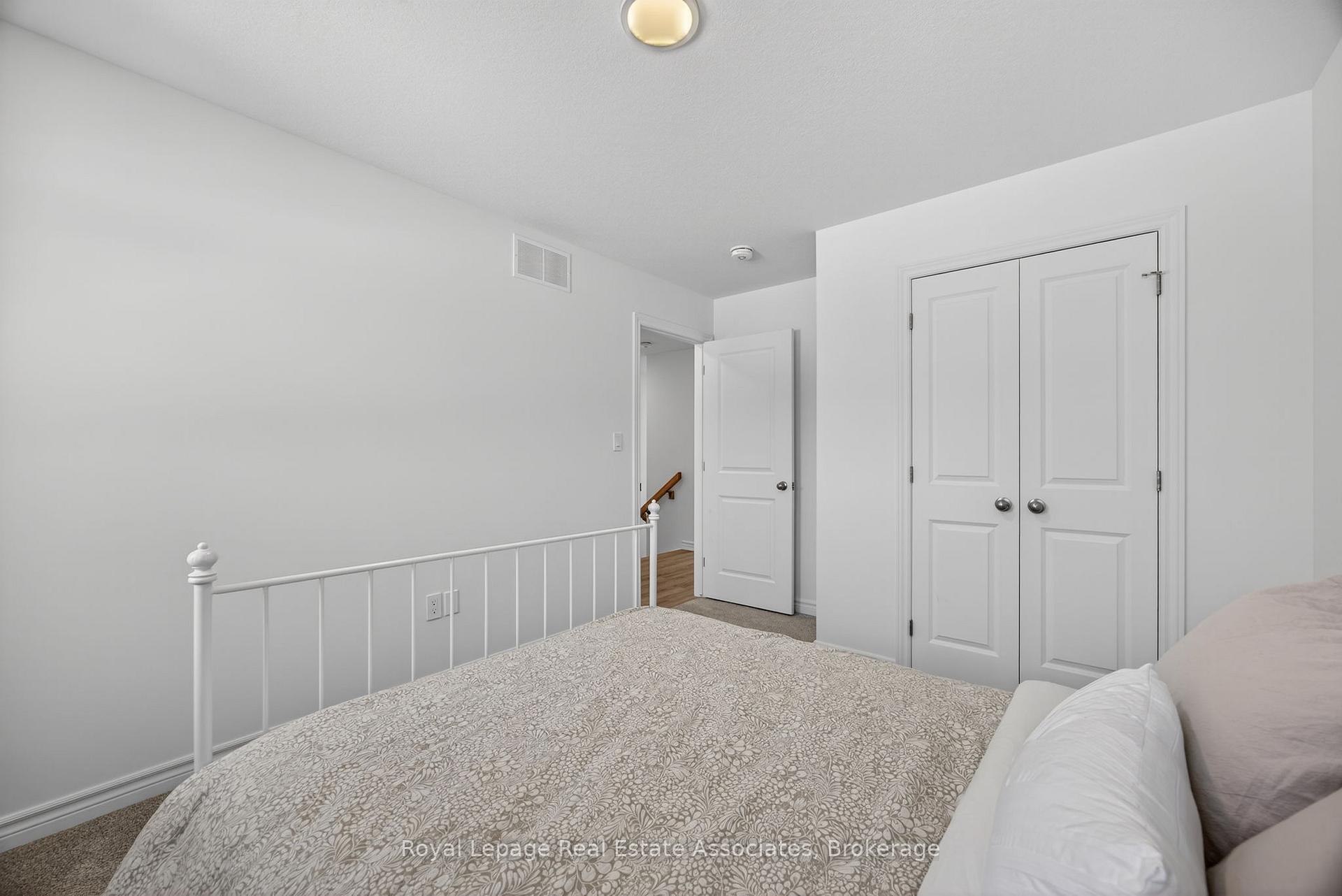Photo 16 of 51 Swain Crescent, Collingwood — HOMEH