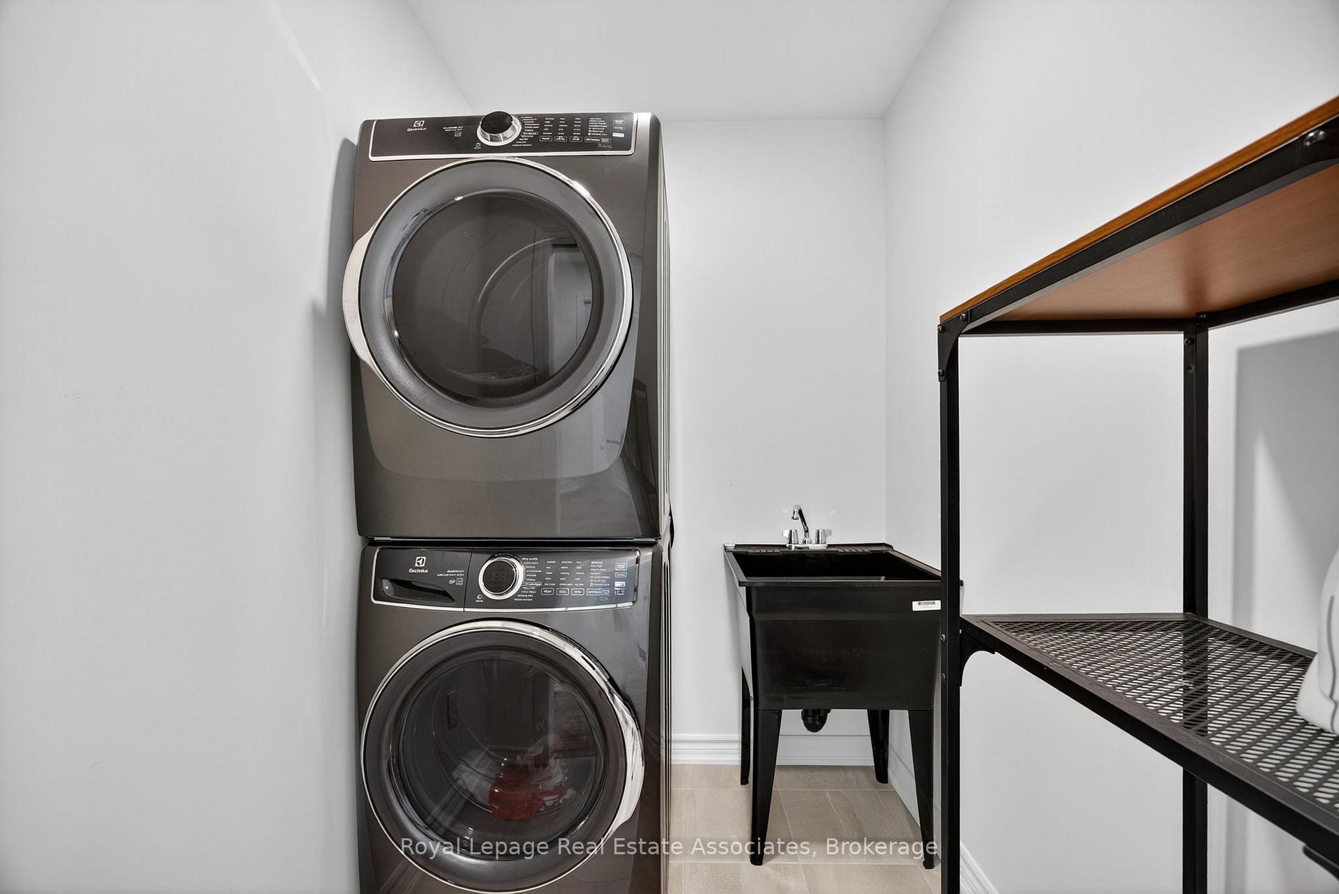 Photo 17 of 51 Swain Crescent, Collingwood — HOMEH