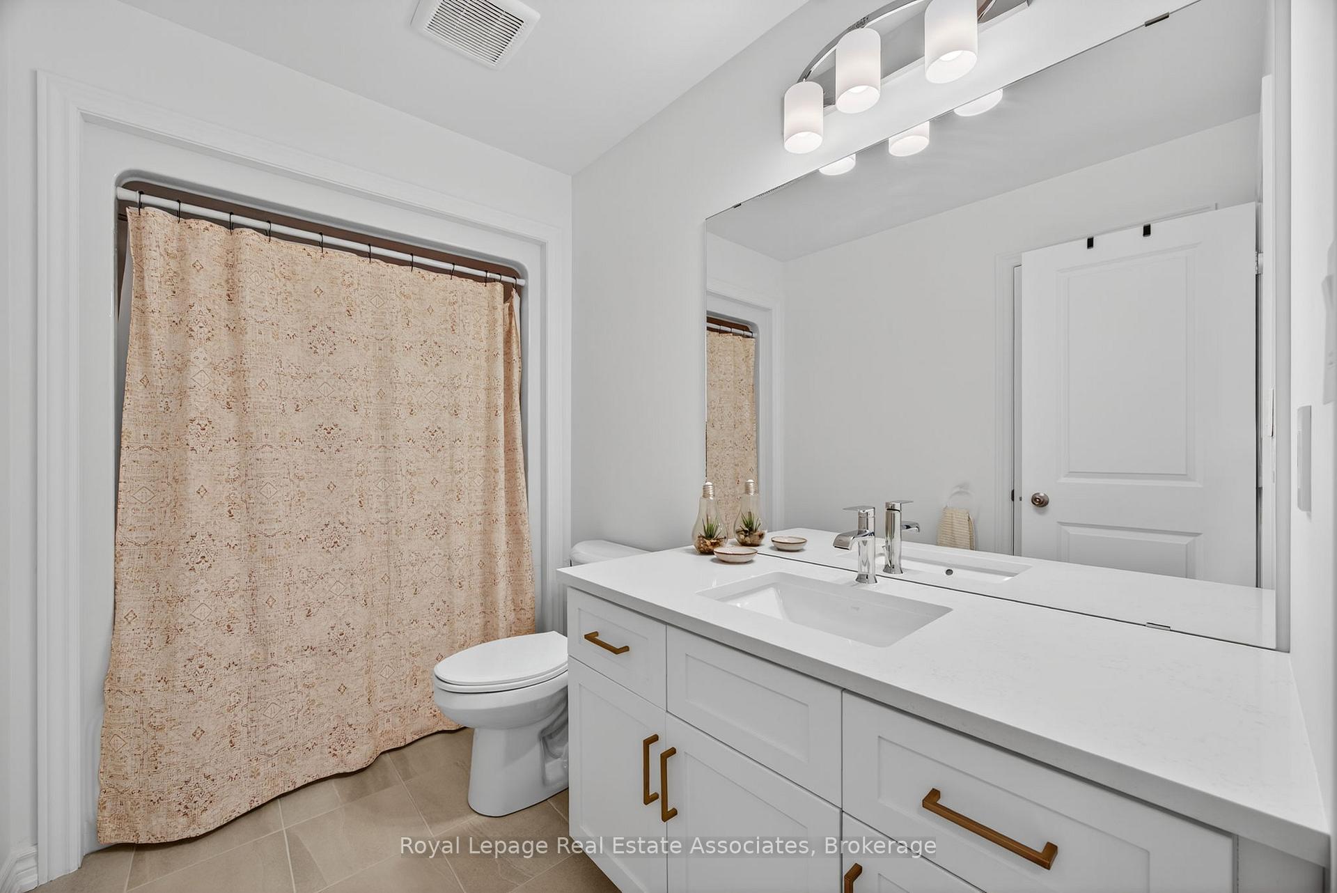 Photo 20 of 51 Swain Crescent, Collingwood — HOMEH