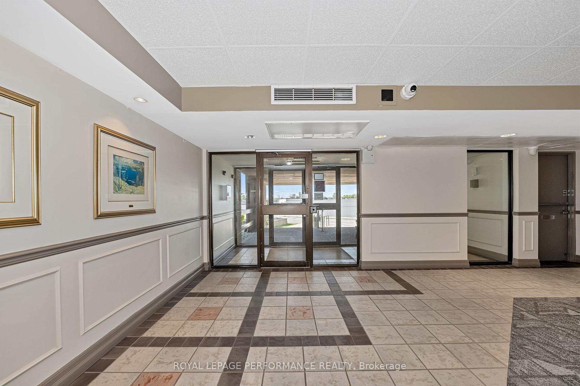 Photo 6 of Unit 521, 1599 Lassiter Terrace, Ottawa, Beaconwood — HOMEH