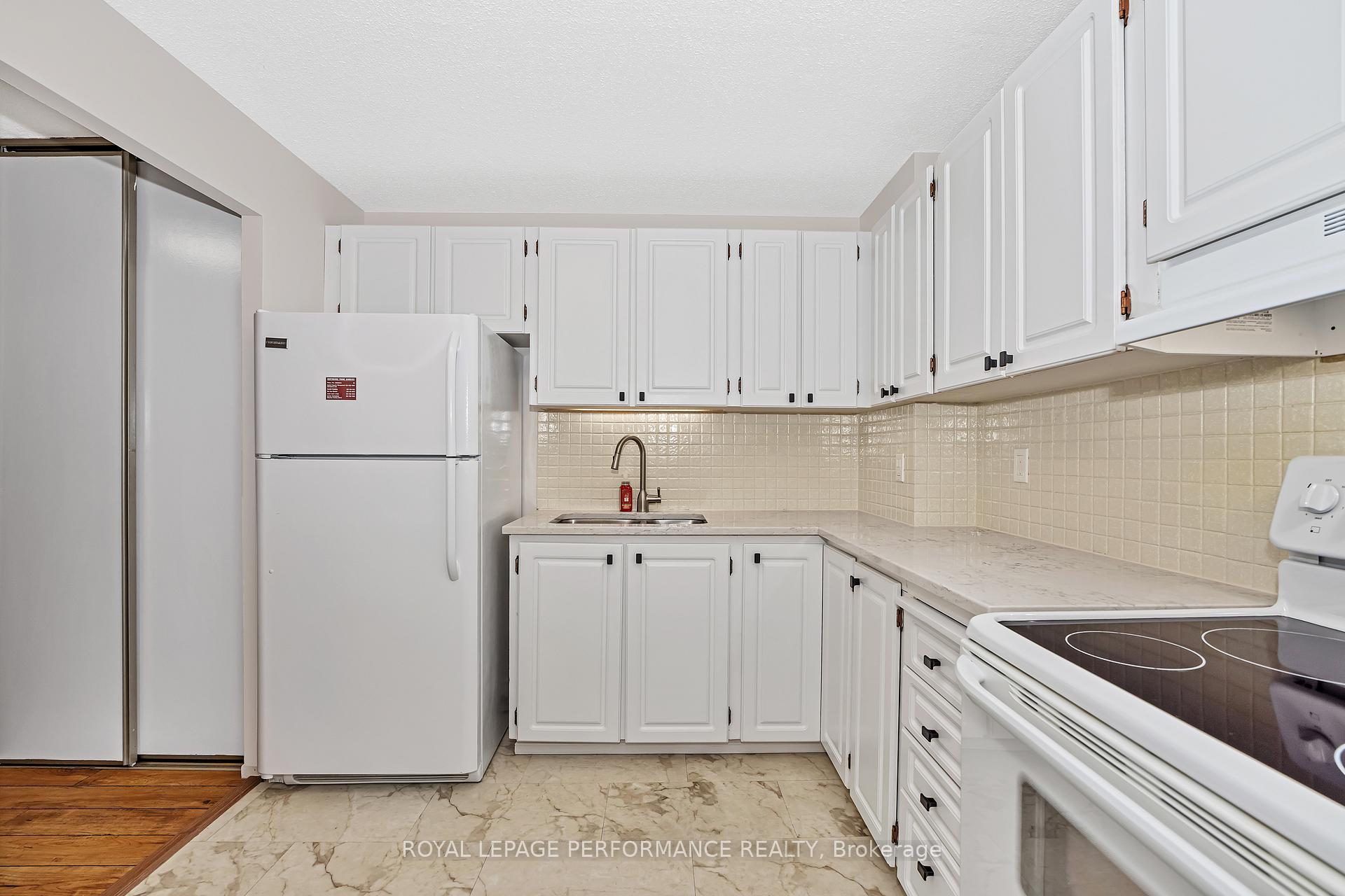 Photo 11 of Unit 521, 1599 Lassiter Terrace, Ottawa, Beaconwood — HOMEH