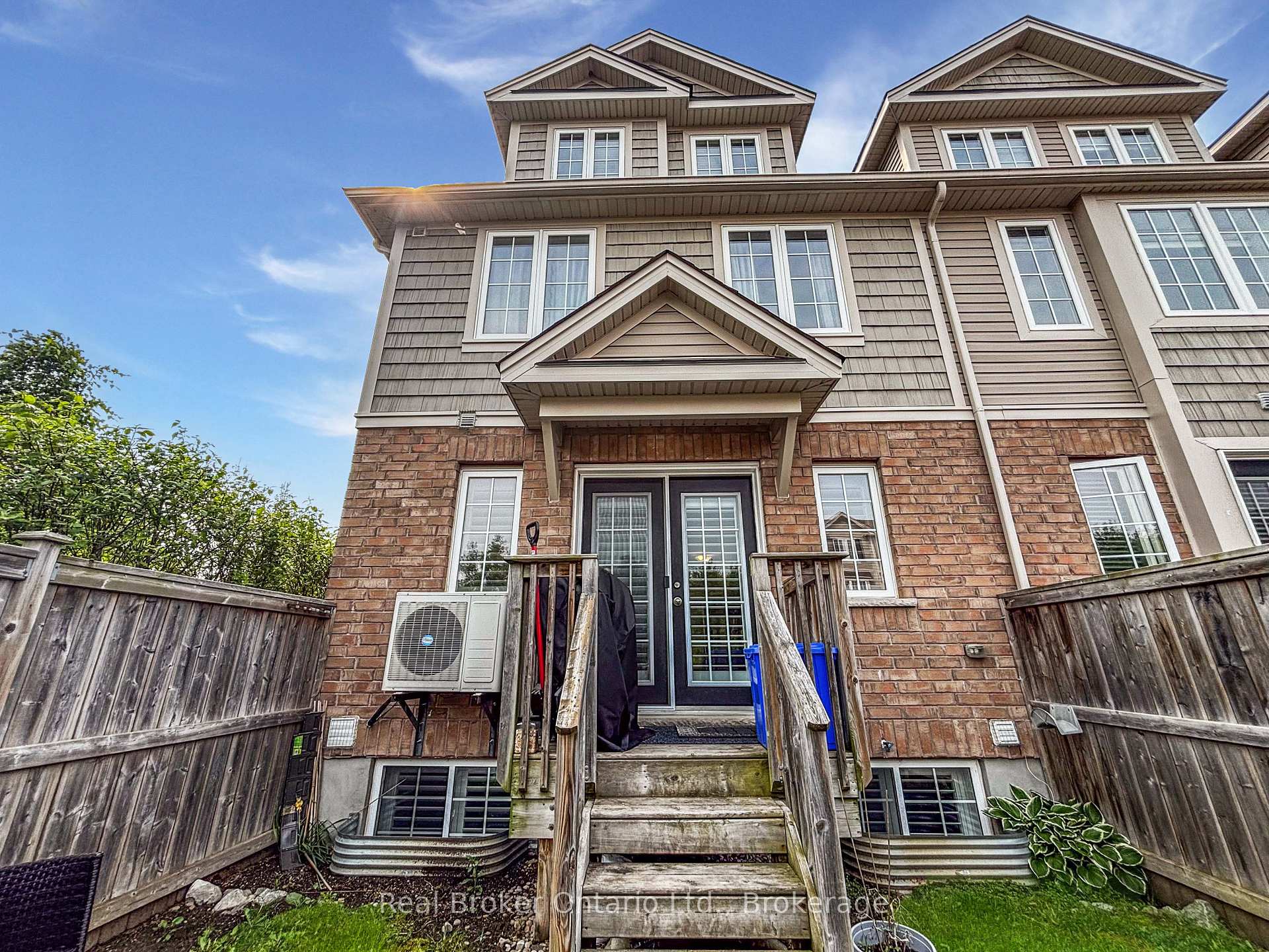 Photo 15 of Unit 656B, 656 Woodlawn Road E, Guelph, Victoria North — HOMEH