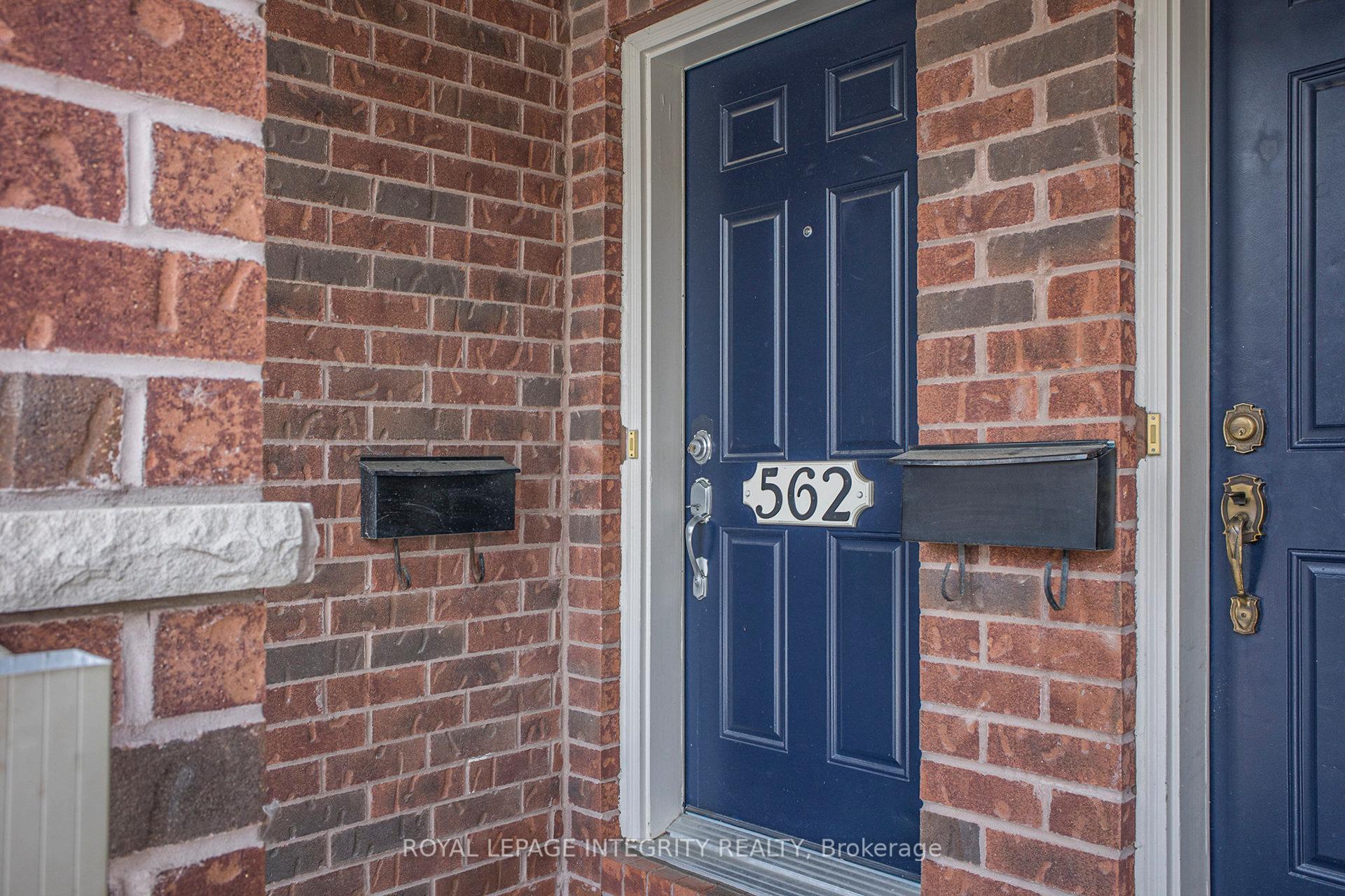 Photo 3 of 562 Reardon, Ottawa, Heron Gate/Industrial Park — HOMEH