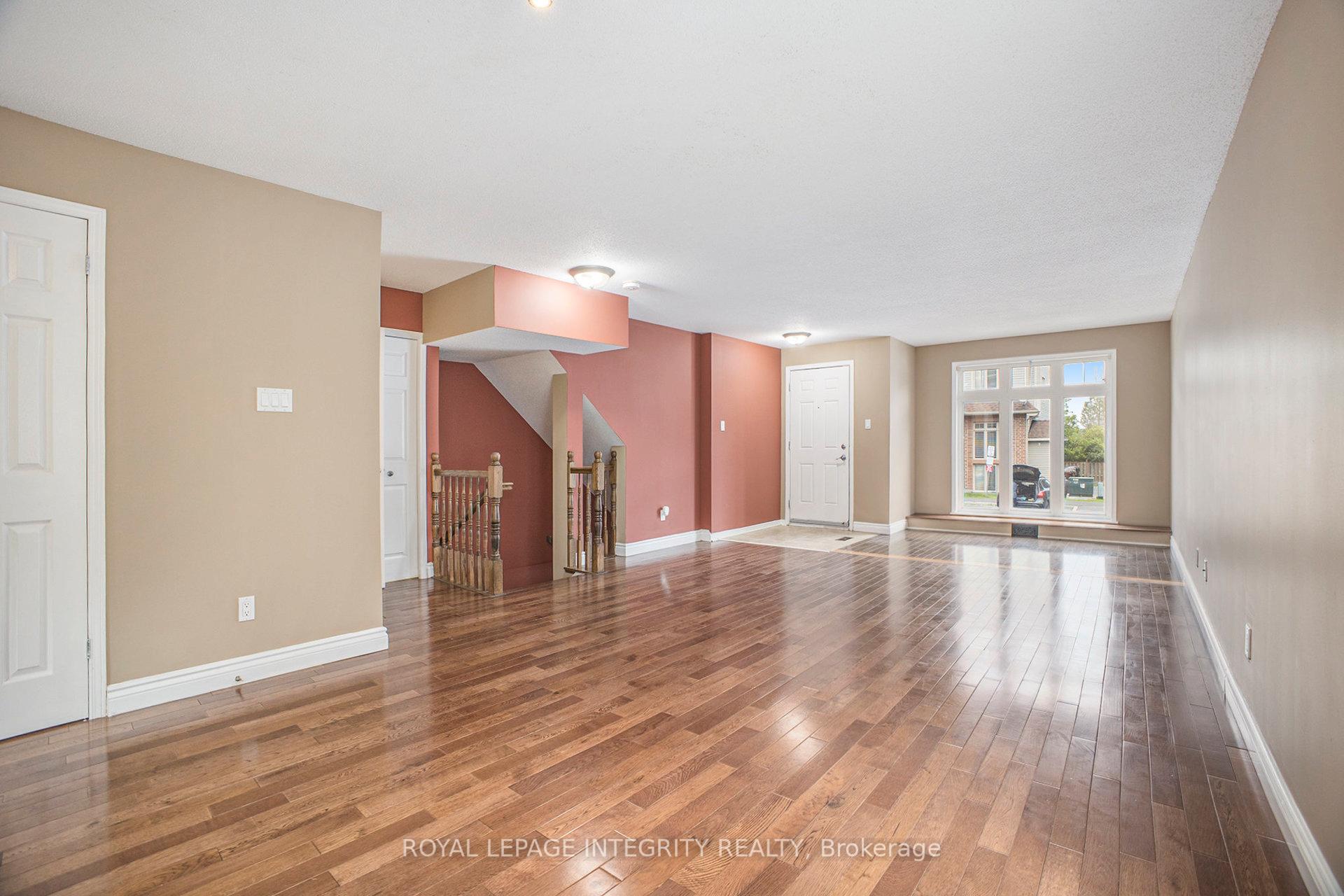 Photo 9 of 562 Reardon, Ottawa, Heron Gate/Industrial Park — HOMEH
