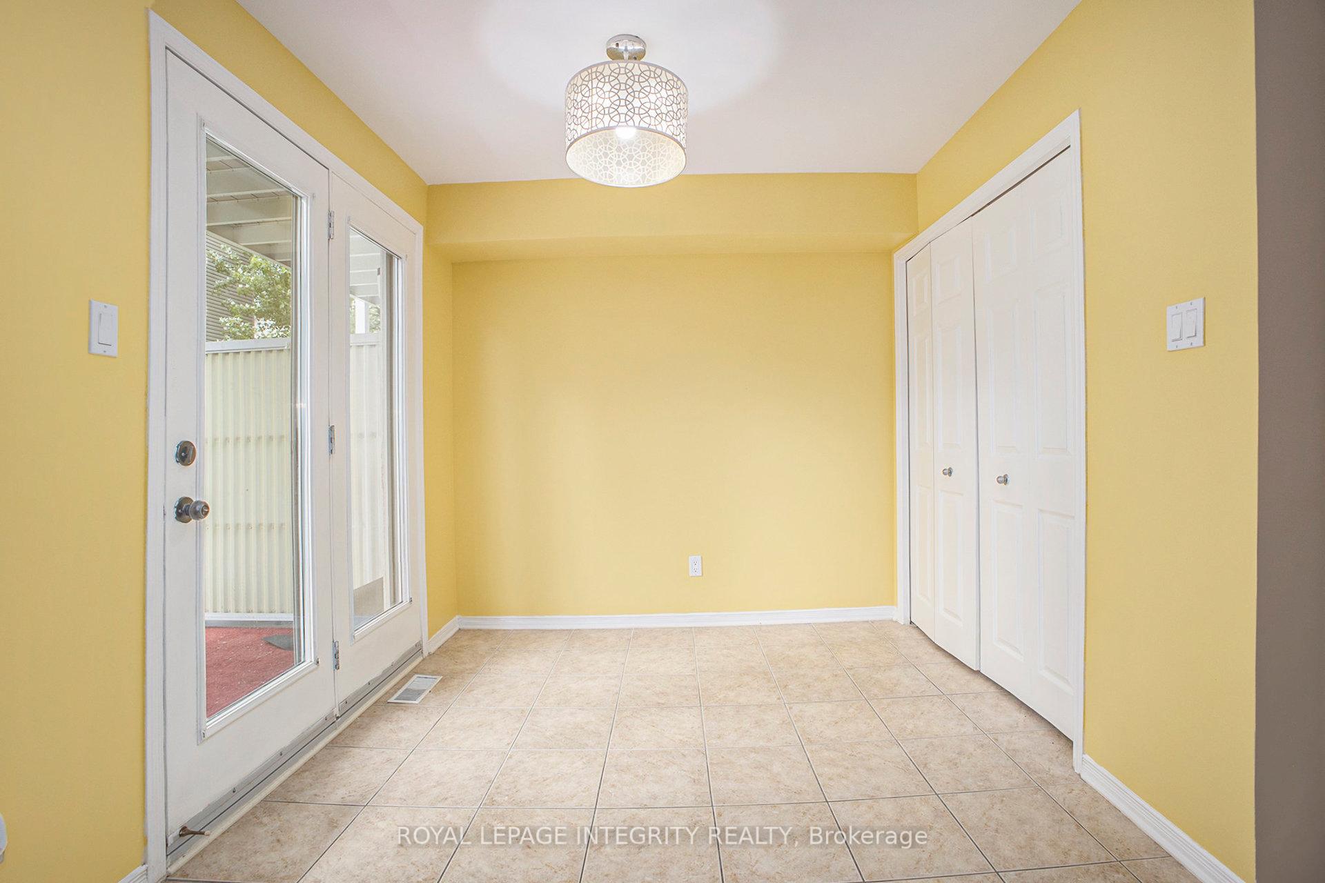 Photo 15 of 562 Reardon, Ottawa, Heron Gate/Industrial Park — HOMEH