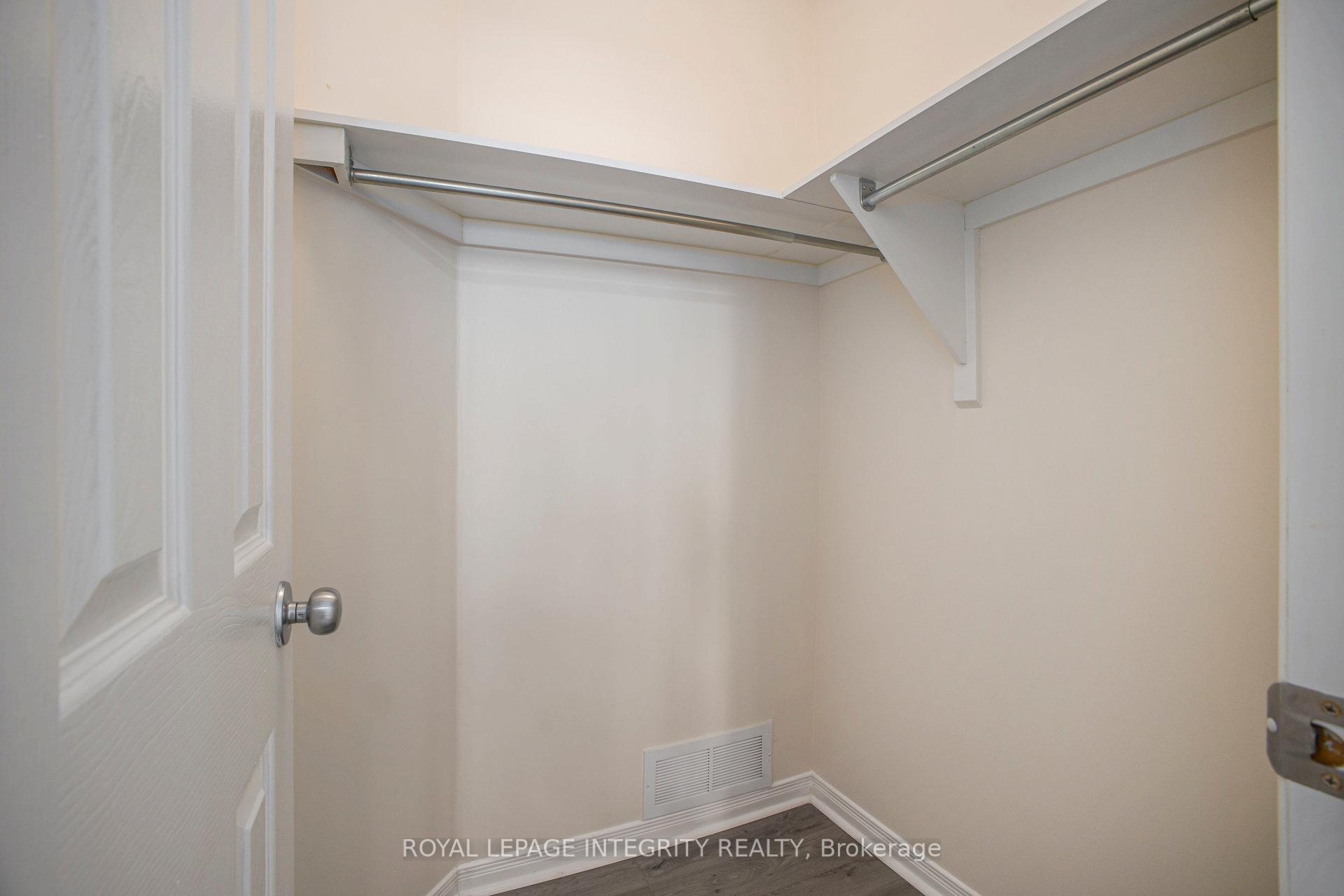 Photo 19 of 562 Reardon, Ottawa, Heron Gate/Industrial Park — HOMEH