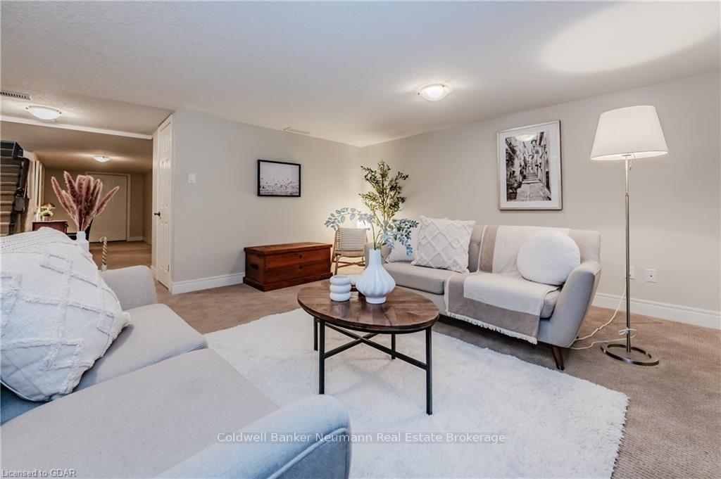 Photo 2 of Unit 18, 255 Summerfield Drive, Guelph, Pineridge/Westminster Woods — HOMEH
