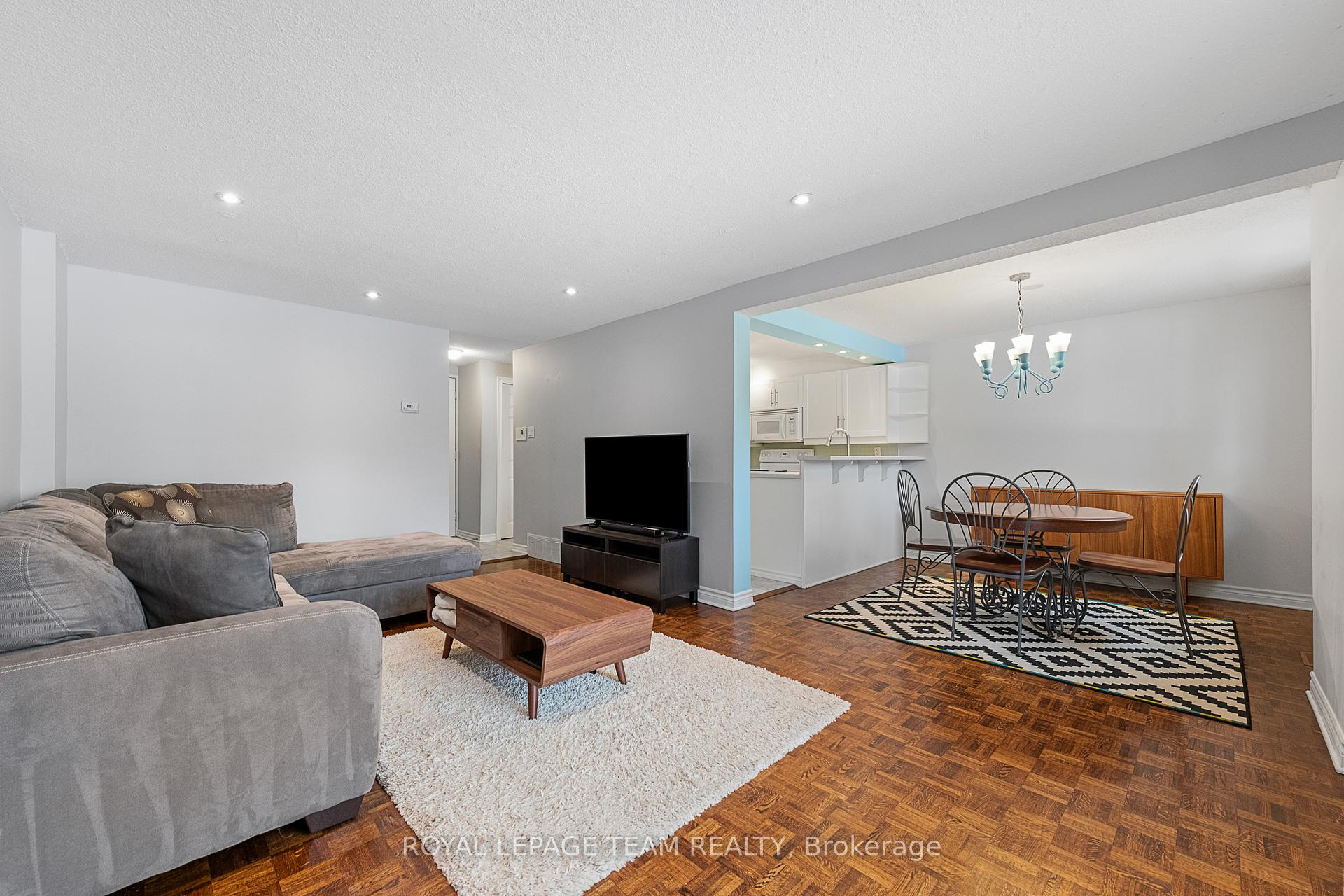 Photo 7 of Unit 54, 227 Ridgepark Private, Ottawa, Meadowlands/Crestview — HOMEH