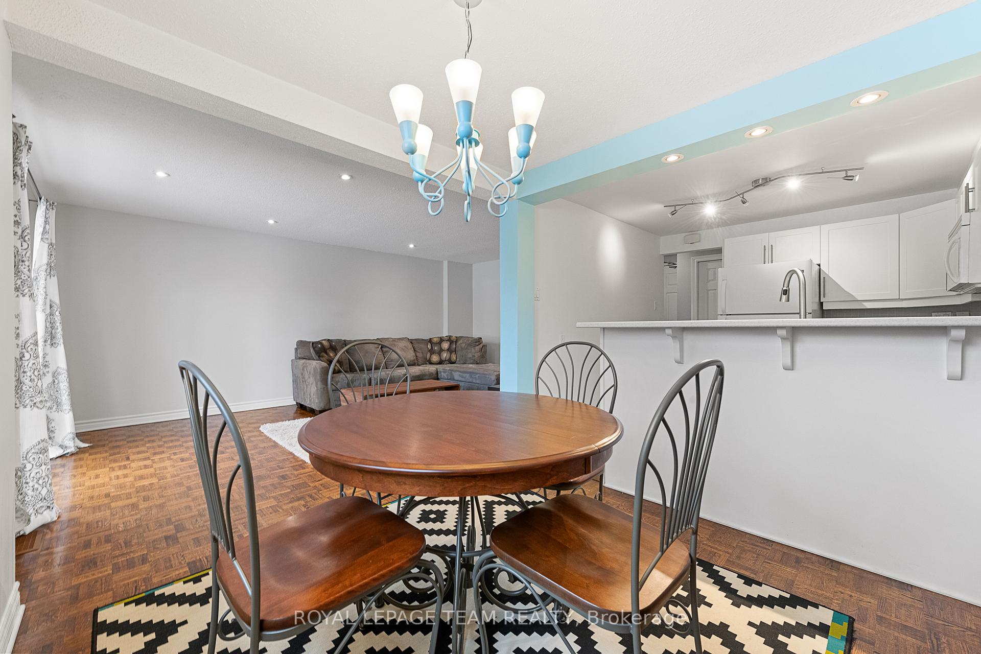 Photo 10 of Unit 54, 227 Ridgepark Private, Ottawa, Meadowlands/Crestview — HOMEH