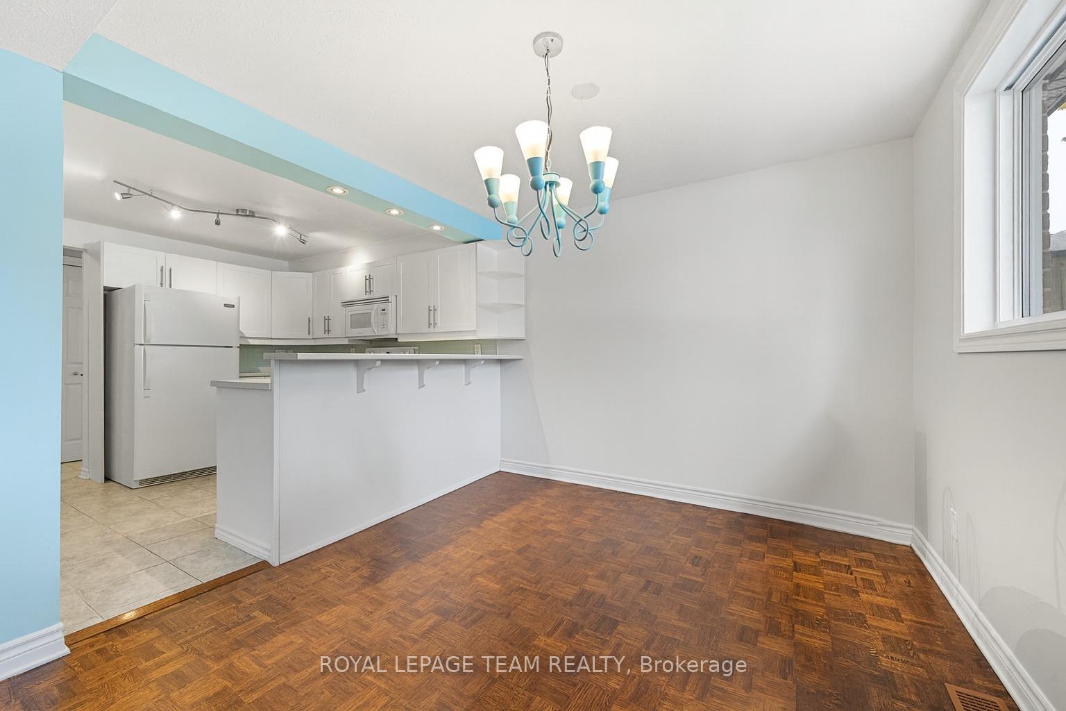 Photo 14 of Unit 54, 227 Ridgepark Private, Ottawa, Meadowlands/Crestview — HOMEH
