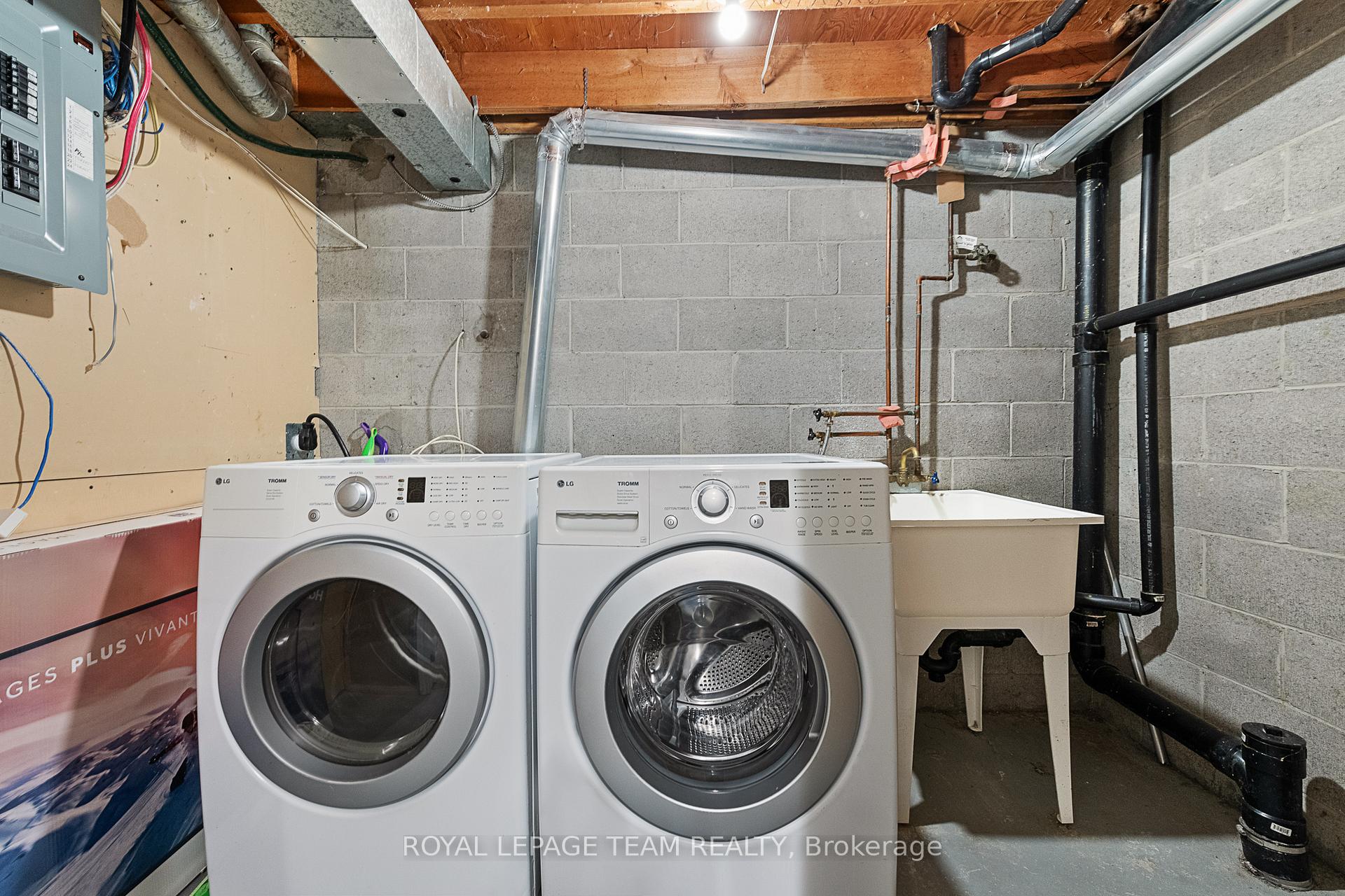 Photo 45 of Unit 54, 227 Ridgepark Private, Ottawa, Meadowlands/Crestview — HOMEH