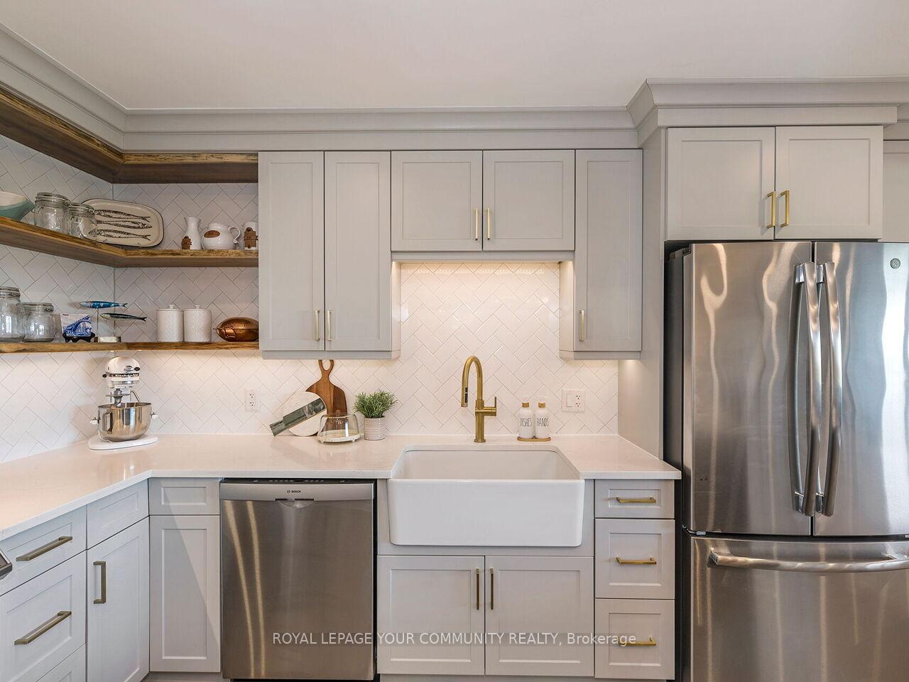 Photo 3 of Unit 2012, 270 Scarlett Road, Toronto, Rockcliffe-Smythe — HOMEH