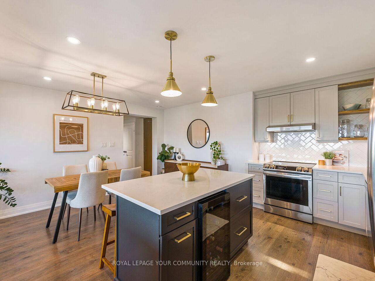 Photo 7 of Unit 2012, 270 Scarlett Road, Toronto, Rockcliffe-Smythe — HOMEH