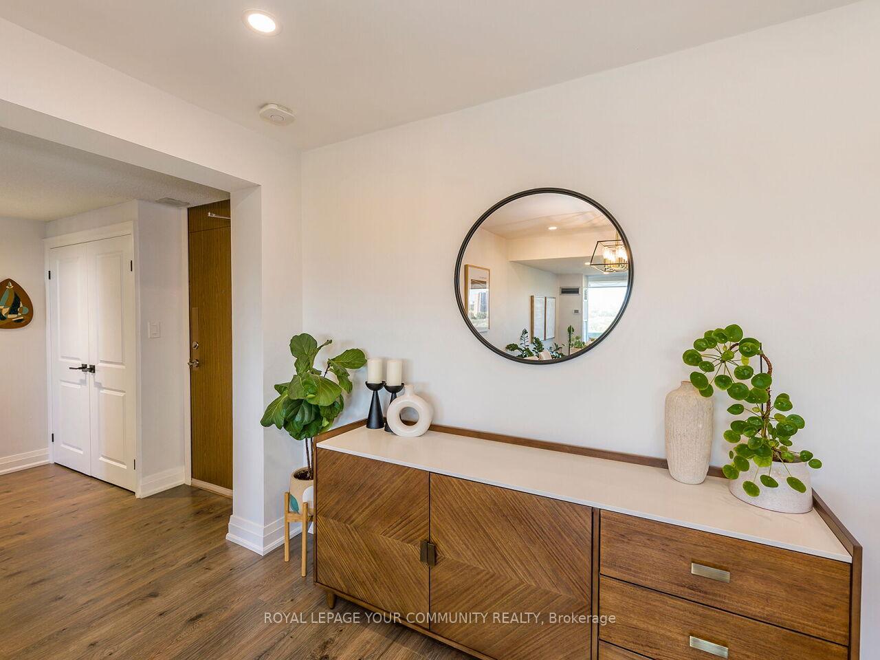 Photo 10 of Unit 2012, 270 Scarlett Road, Toronto, Rockcliffe-Smythe — HOMEH
