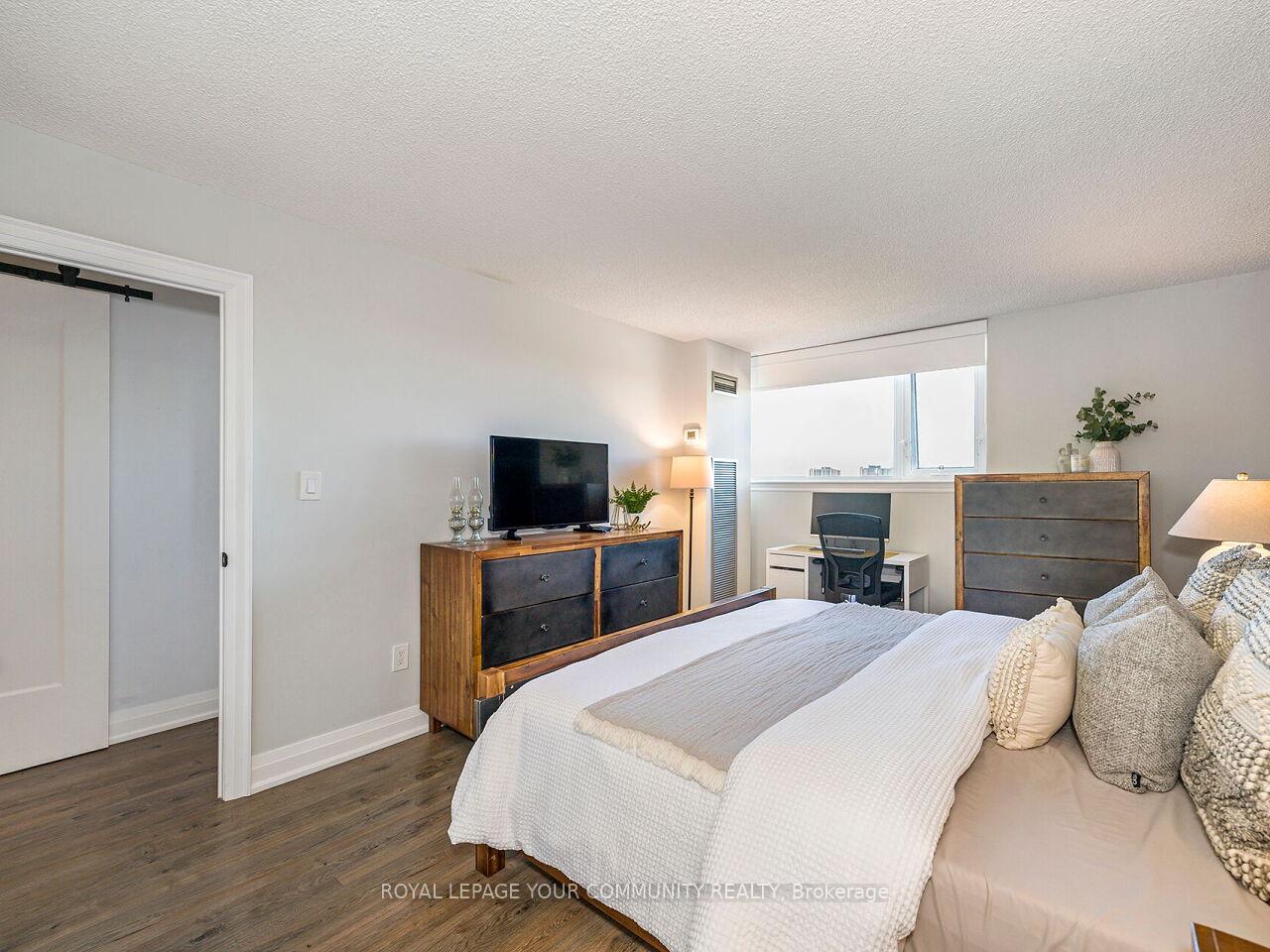 Photo 19 of Unit 2012, 270 Scarlett Road, Toronto, Rockcliffe-Smythe — HOMEH