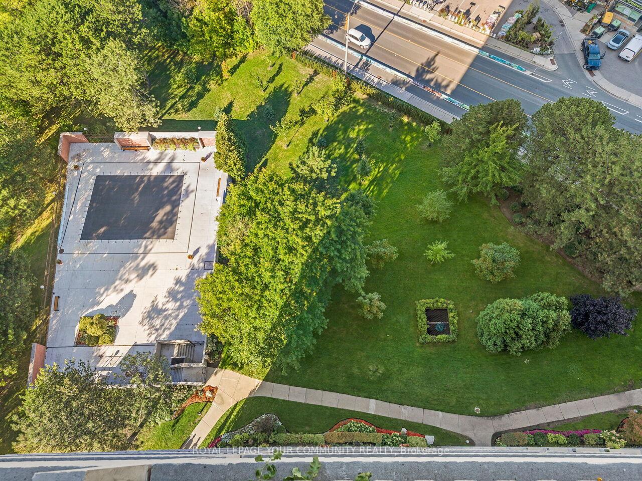 Photo 32 of Unit 2012, 270 Scarlett Road, Toronto, Rockcliffe-Smythe — HOMEH