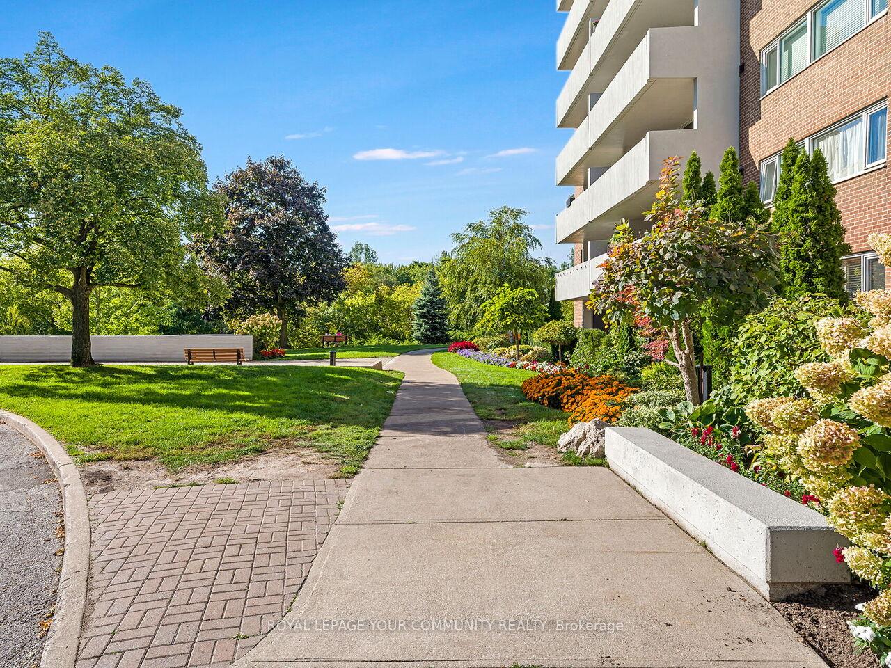 Photo 37 of Unit 2012, 270 Scarlett Road, Toronto, Rockcliffe-Smythe — HOMEH