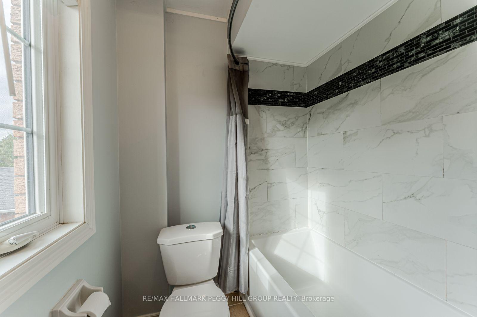Photo 7 of 41 Penton Drive, Barrie, Sunnidale — HOMEH