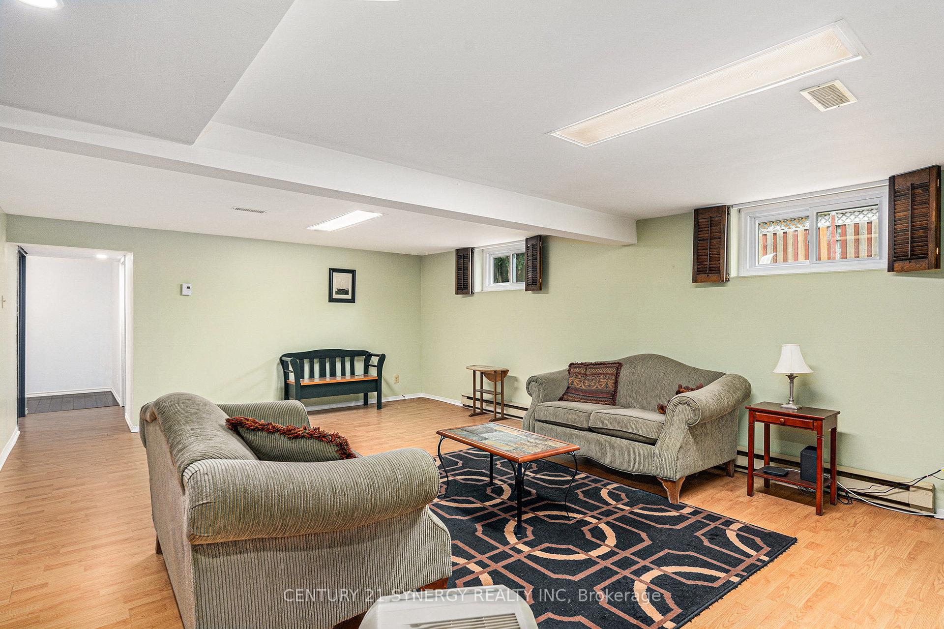 Photo 23 of 2324 Susan Street, Ottawa, Hawthorne Meadows — HOMEH