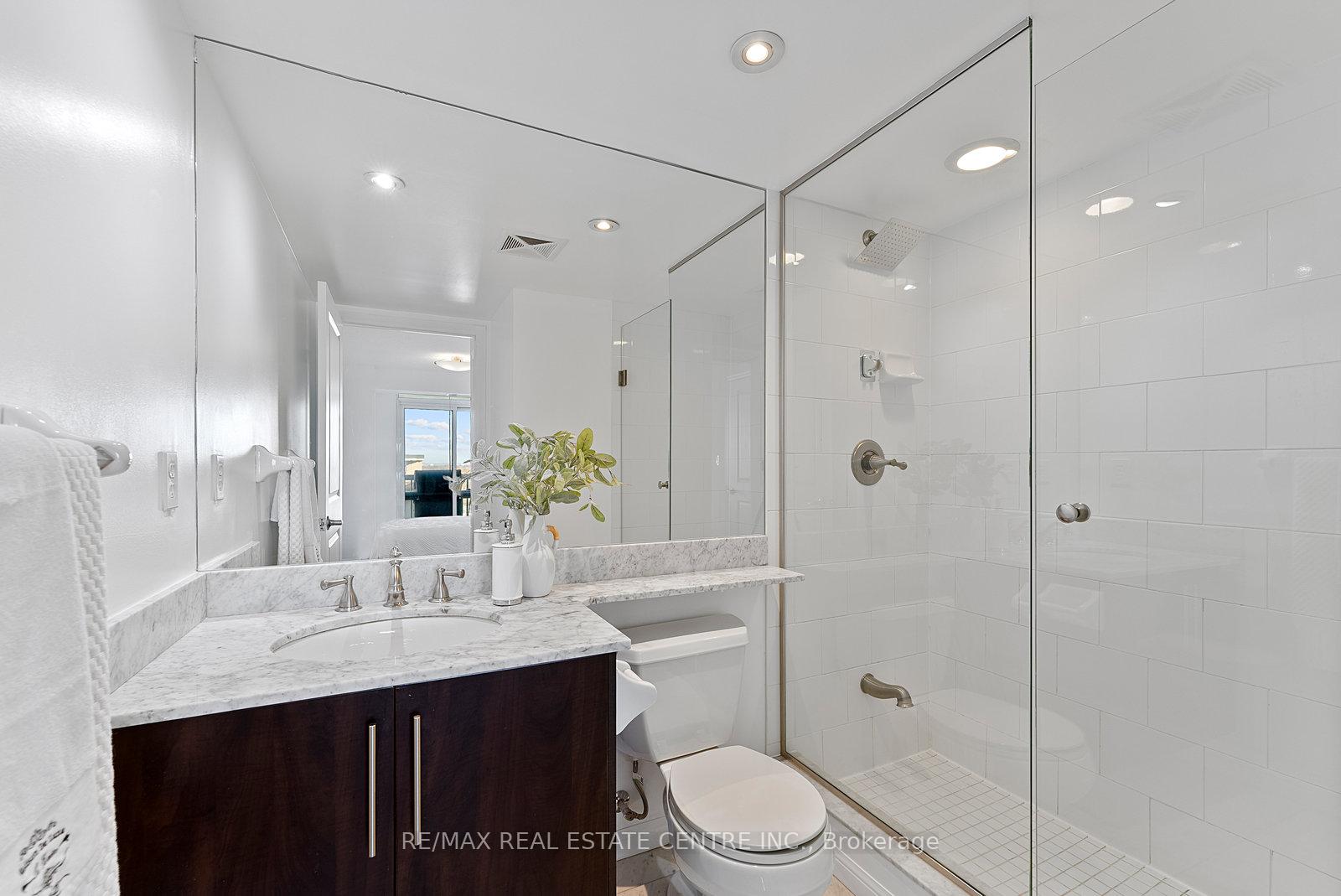 Photo 22 of Unit 1405, 900 Mount Pleasant Road, Toronto, Mount Pleasant West — HOMEH