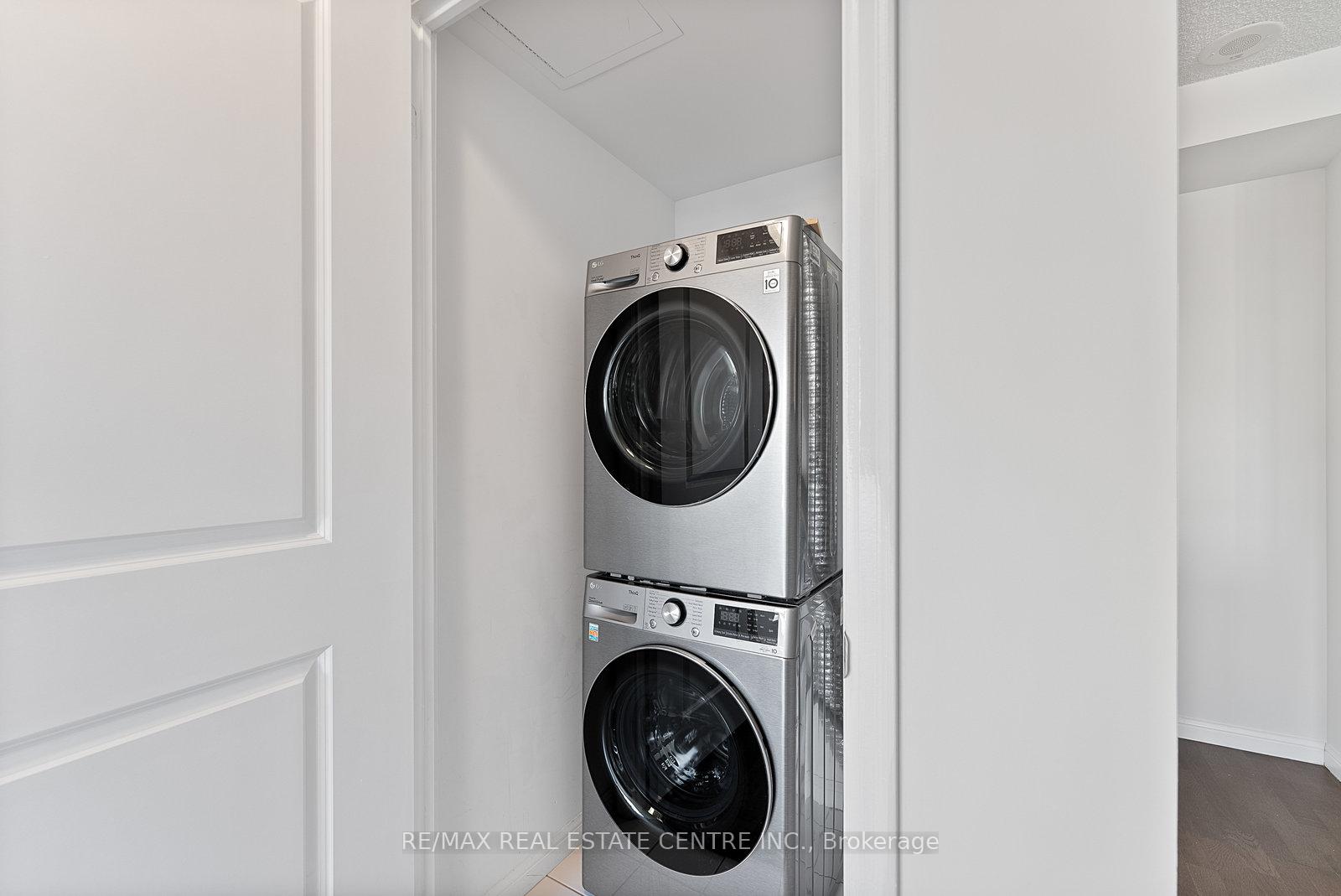 Photo 28 of Unit 1405, 900 Mount Pleasant Road, Toronto, Mount Pleasant West — HOMEH