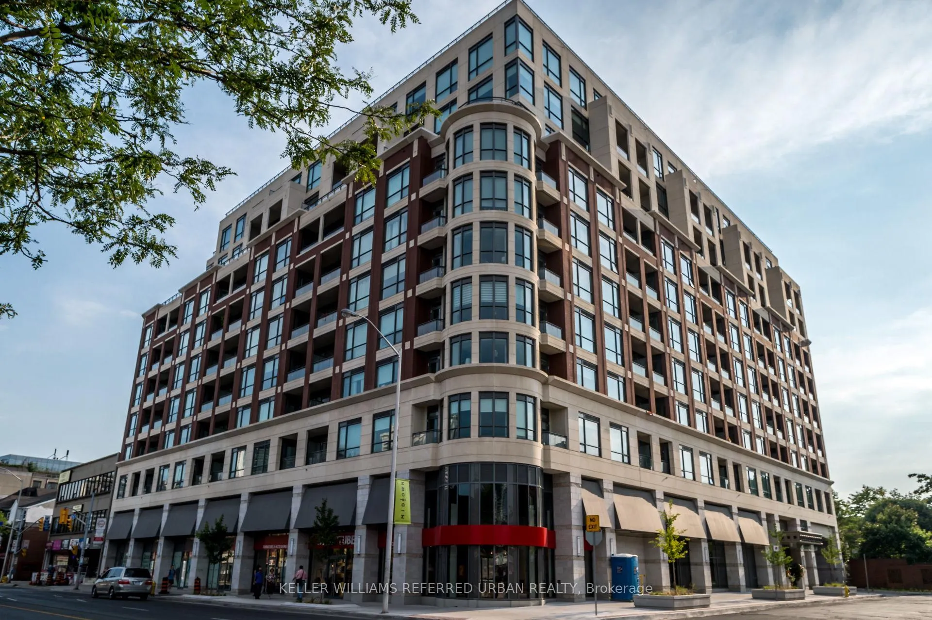 Front of Unit 725, 23 Glebe Road W