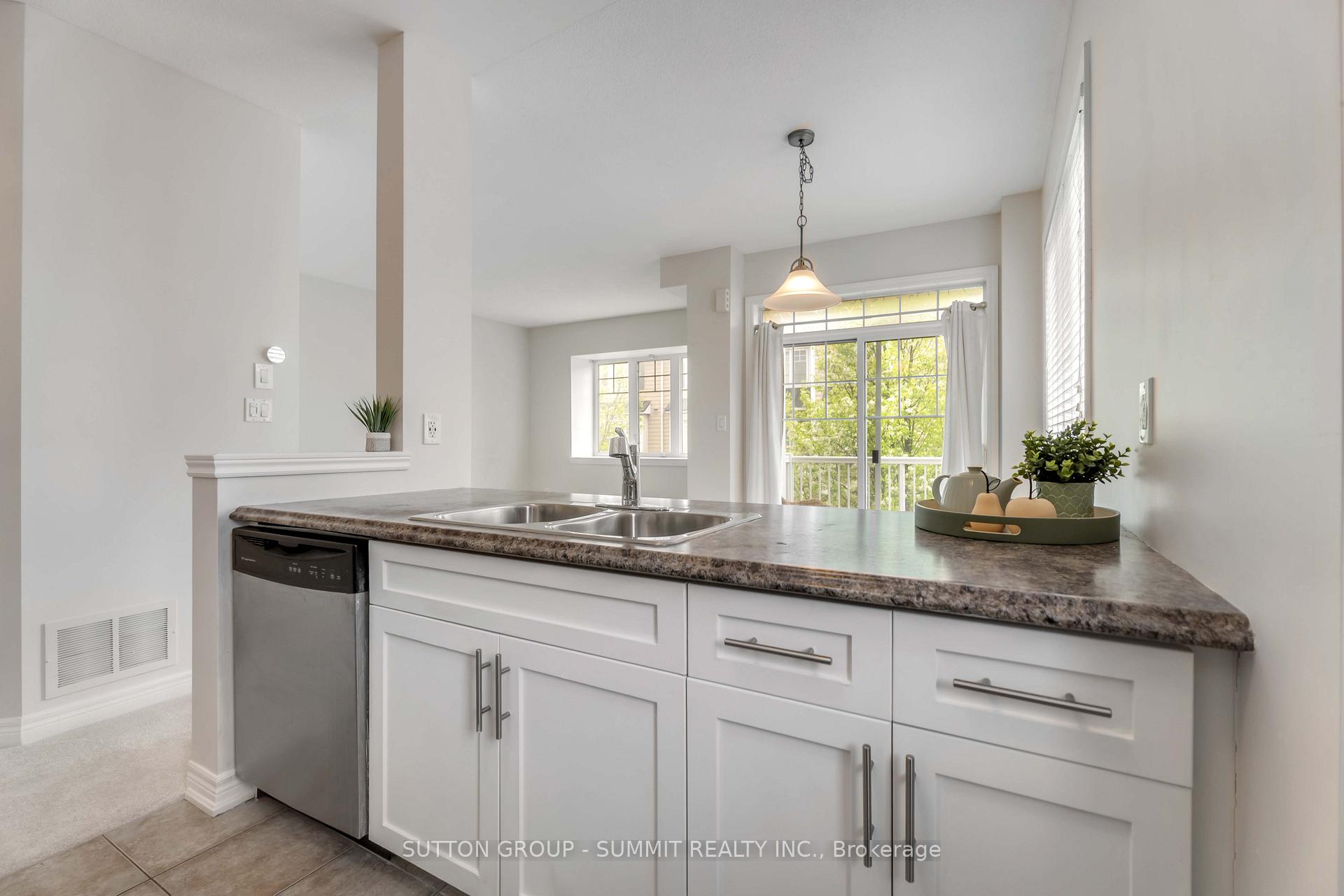 Photo 9 of Unit 25, 337 Beach Boulevard, Hamilton, Hamilton Beach — HOMEH